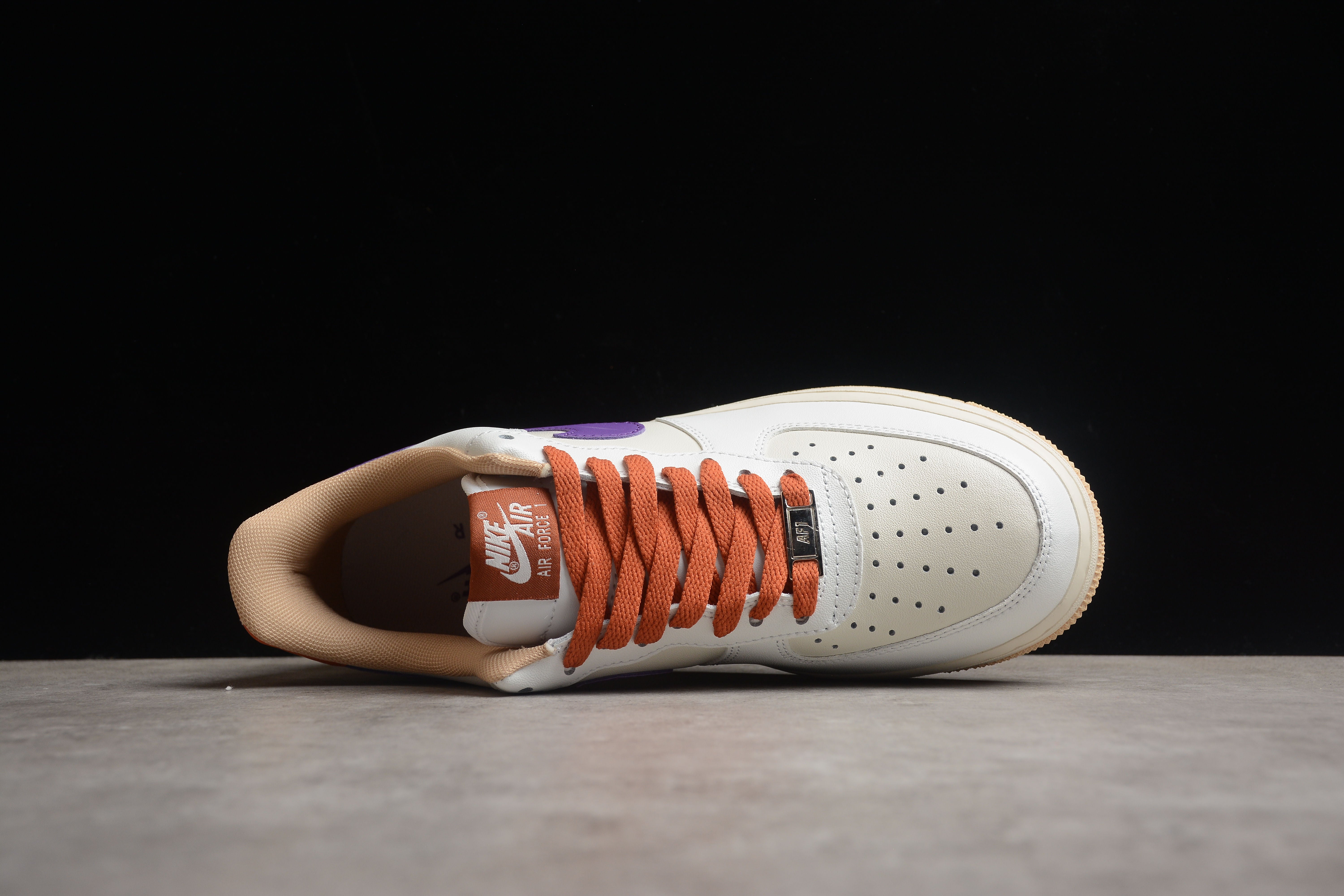Nike airforce A1 caramel shoes