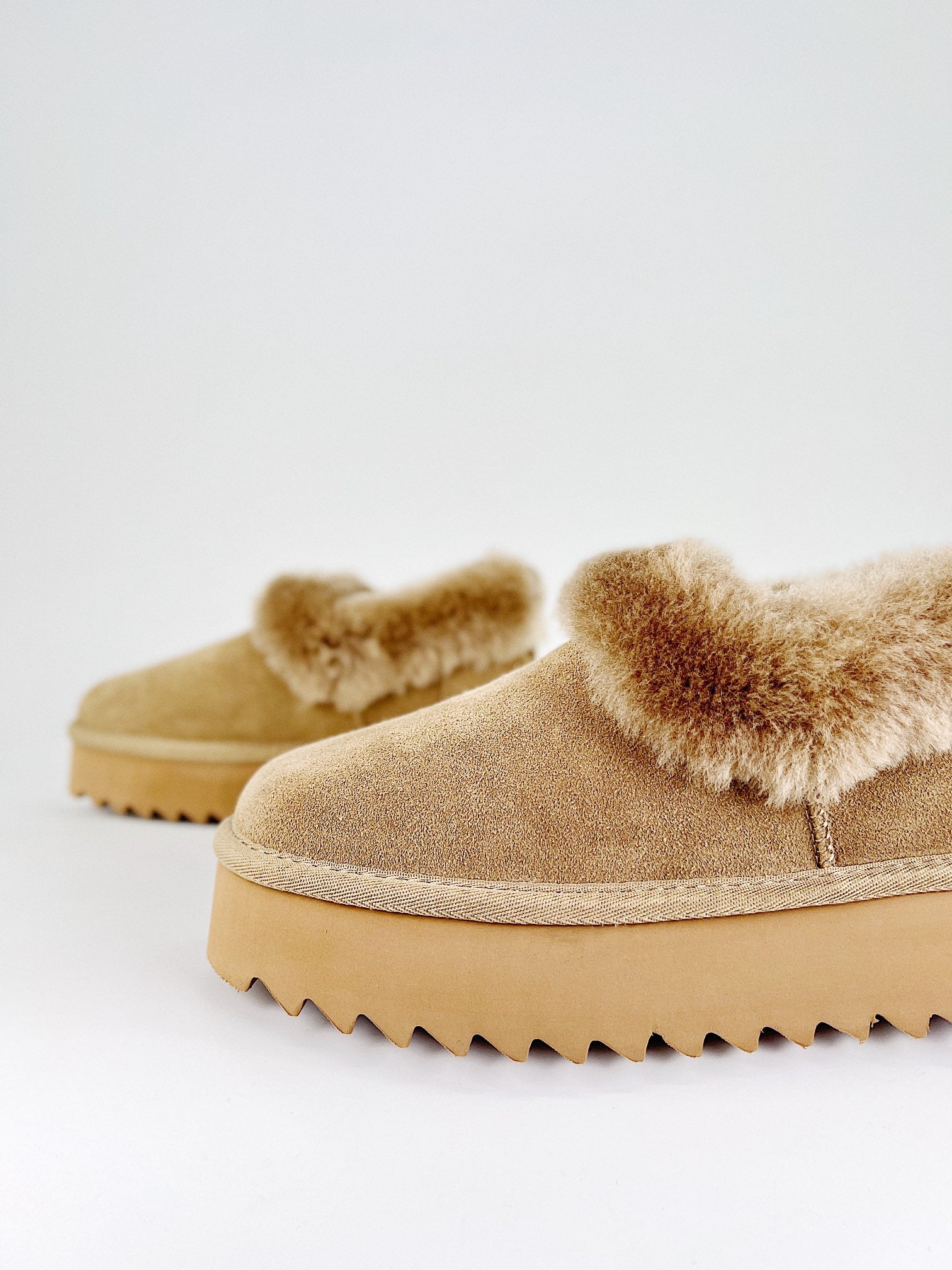 UGG Disquette Slipper June Gloom sand