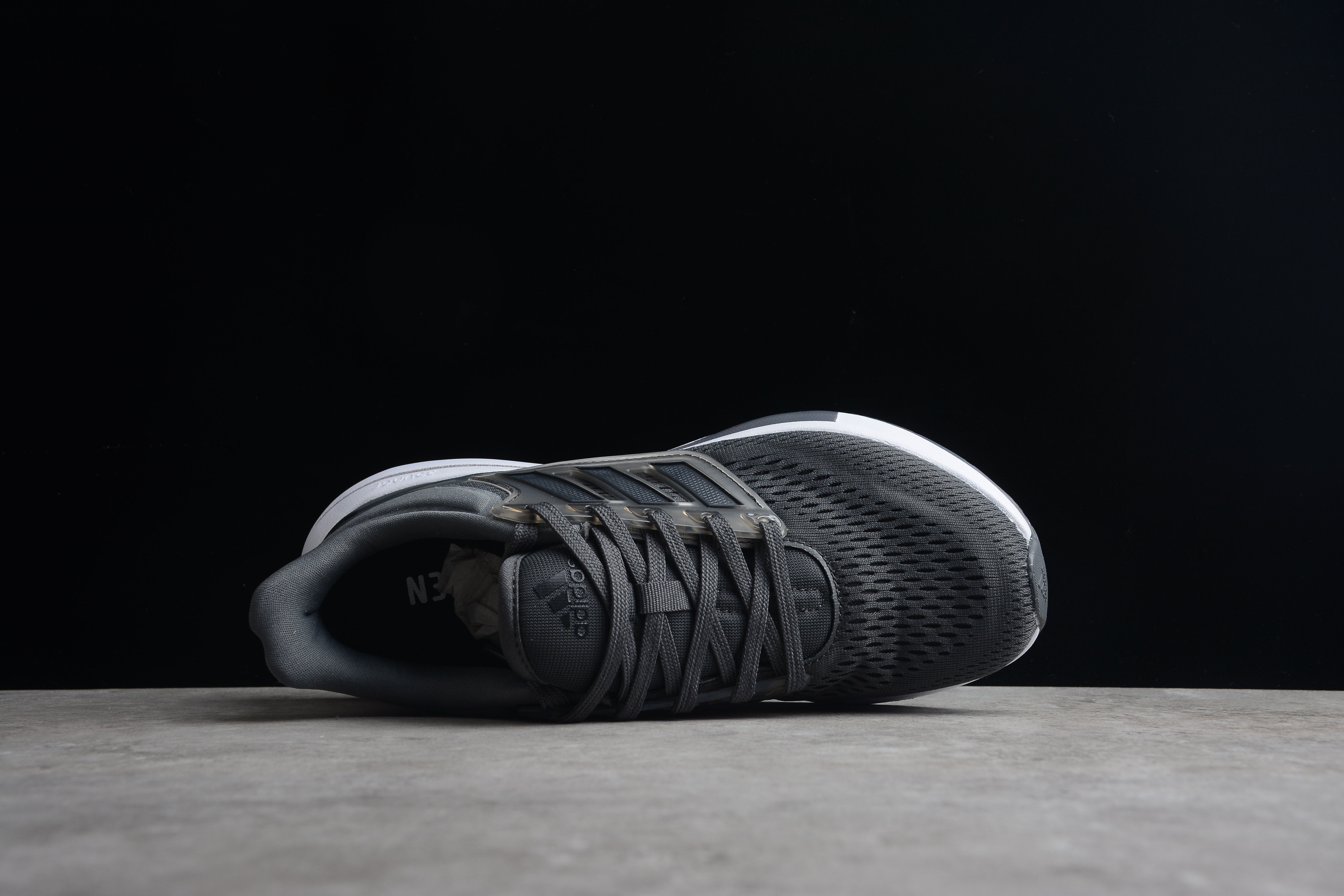 Adidas EQ21 RUN dark grey