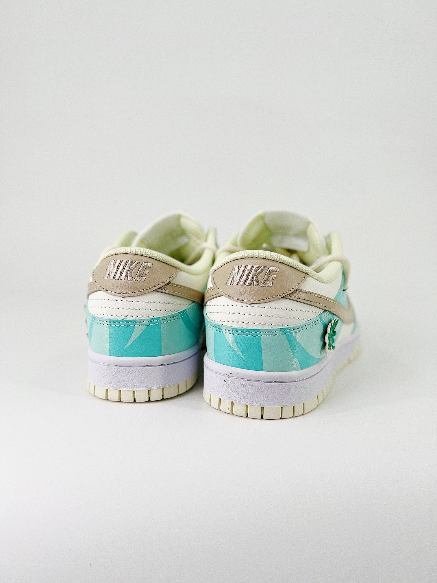 NIKE DUNK LOW RETRO SB 
"Summerville"