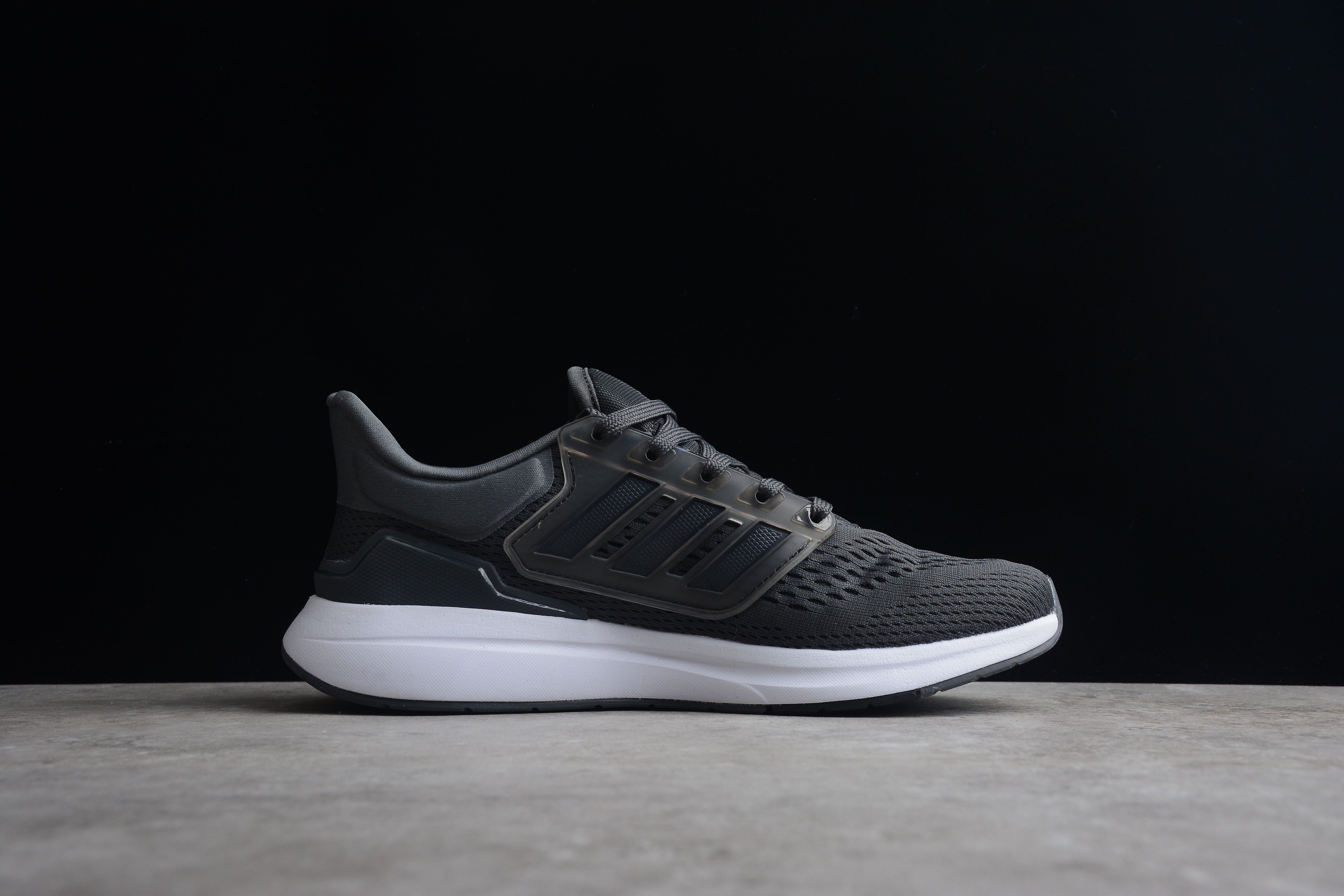 Adidas EQ21 RUN dark grey