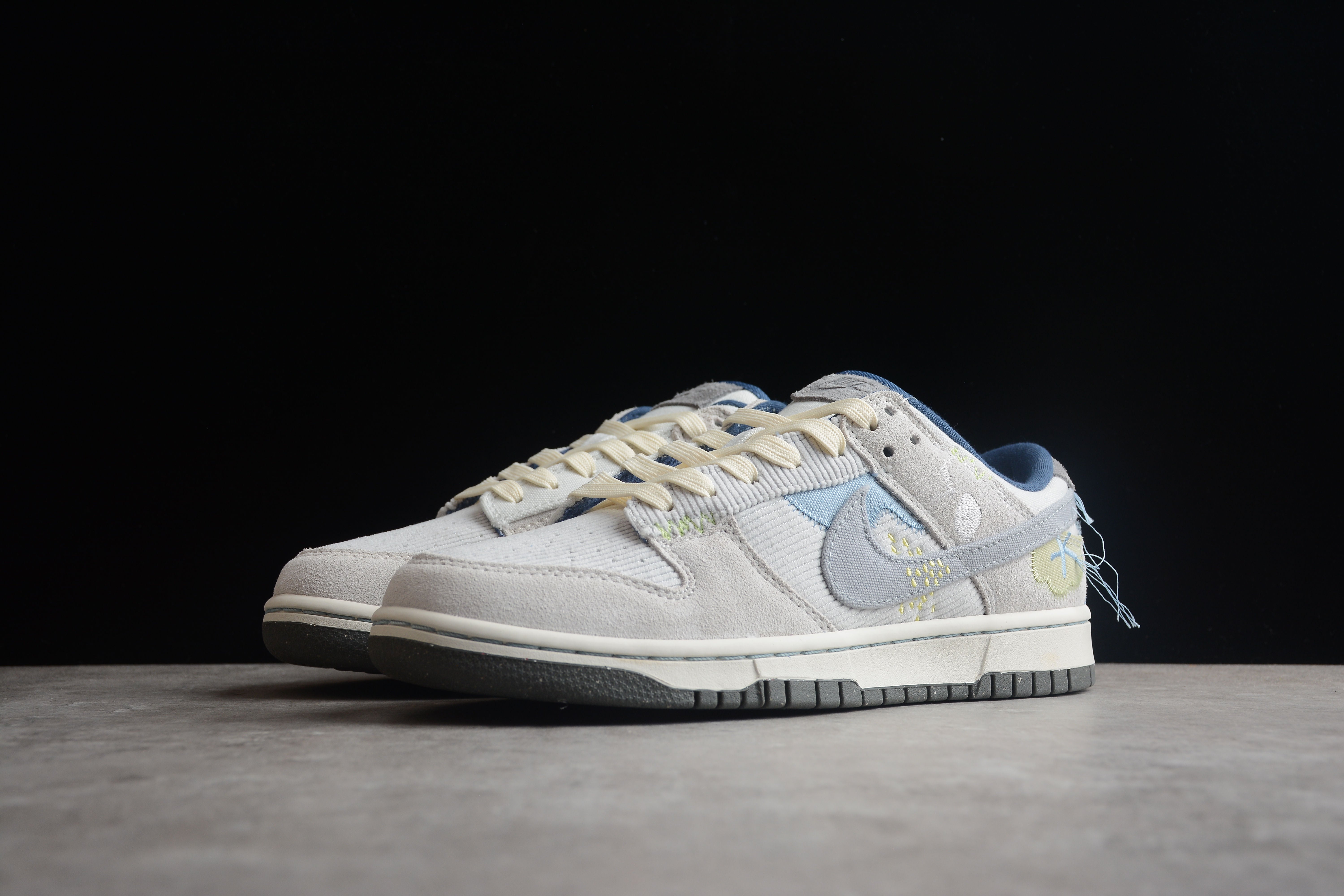 Nike SB dunk low  ribbed shoes