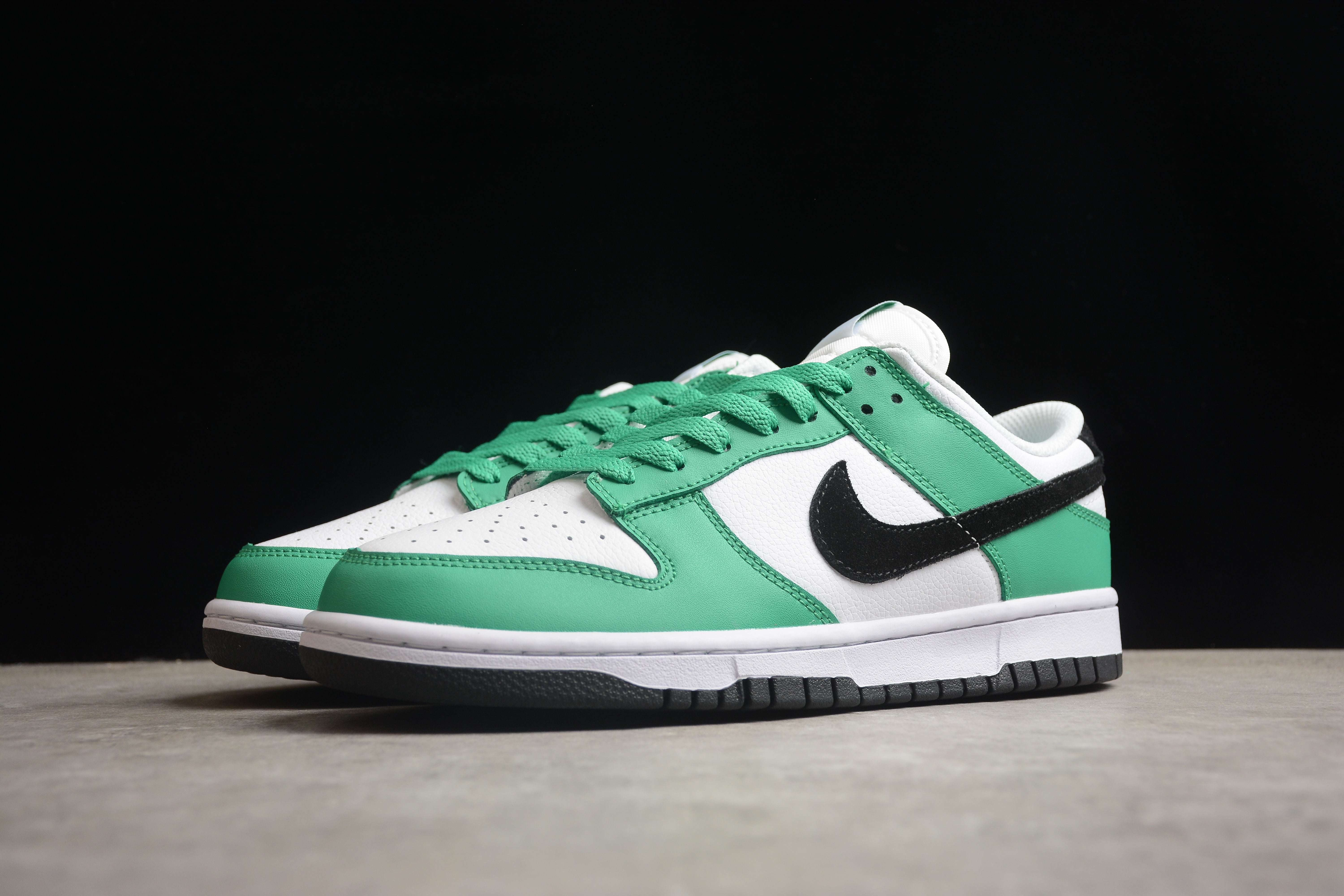 Nike SB dunk low lottery green shoes