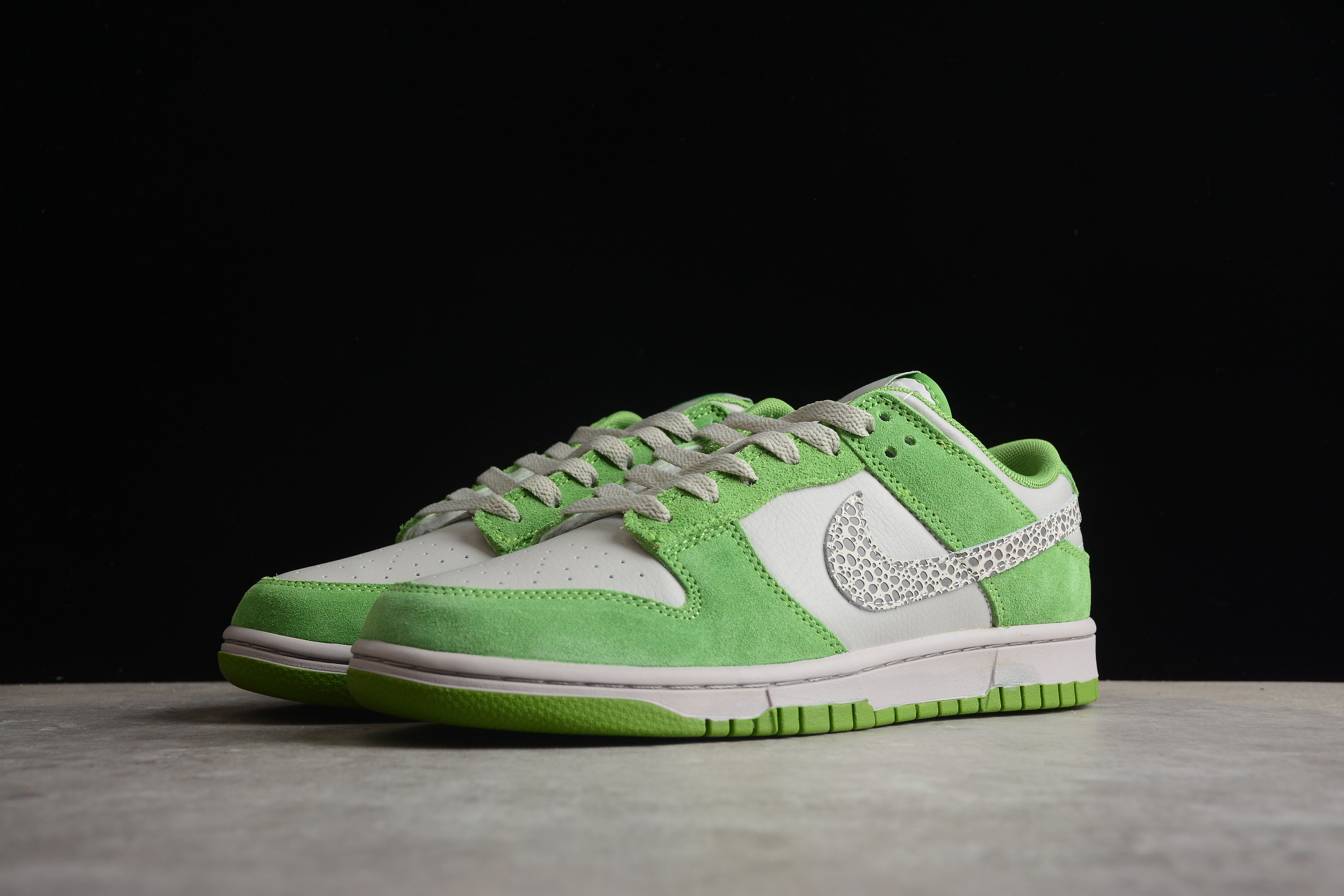 Nike SB dunk low greens swoosh shoes