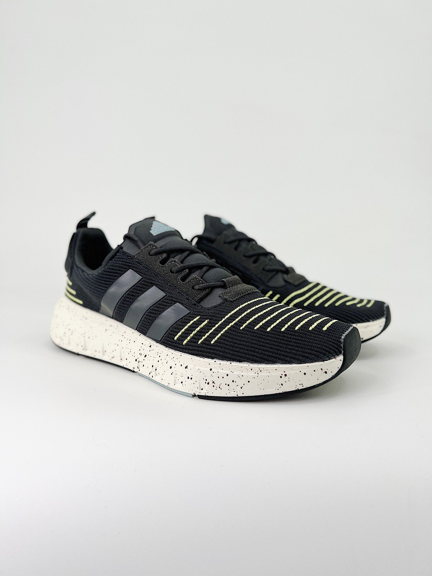 Adidas RUN swift X black/yellow
