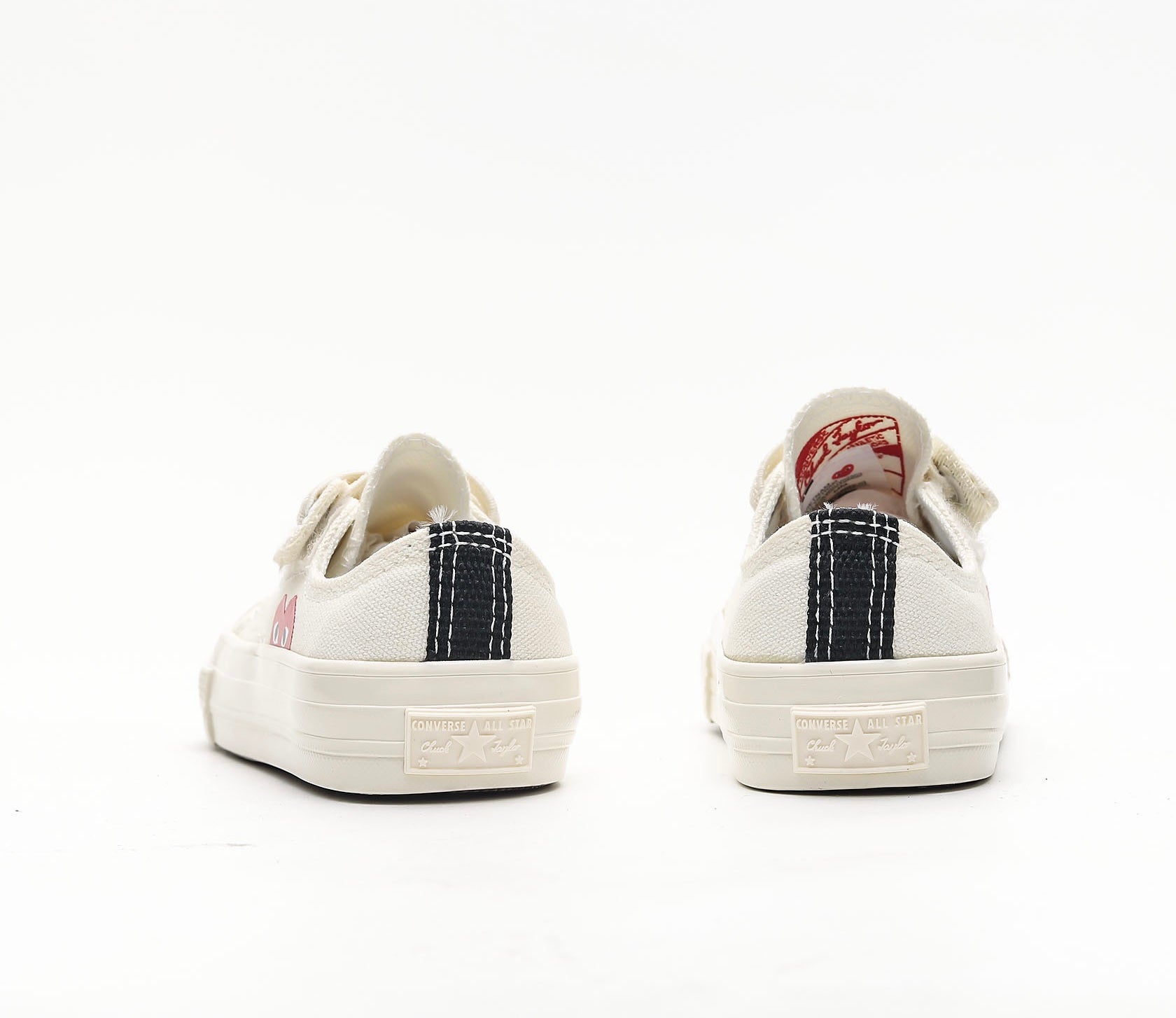 Converse coeur chaussures blanches