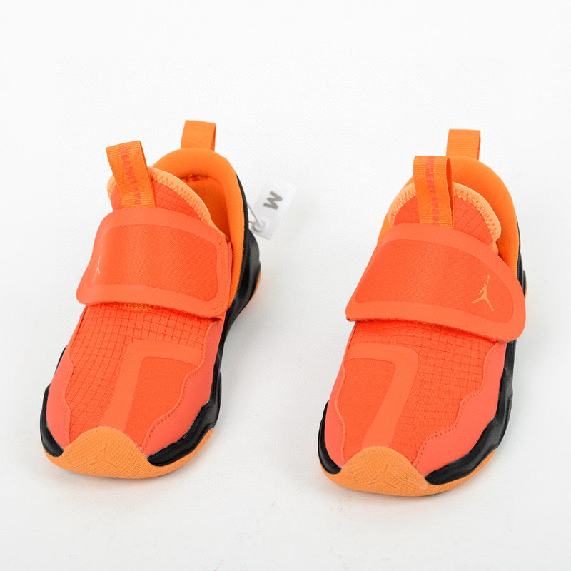 Chaussures Jordan requin orange