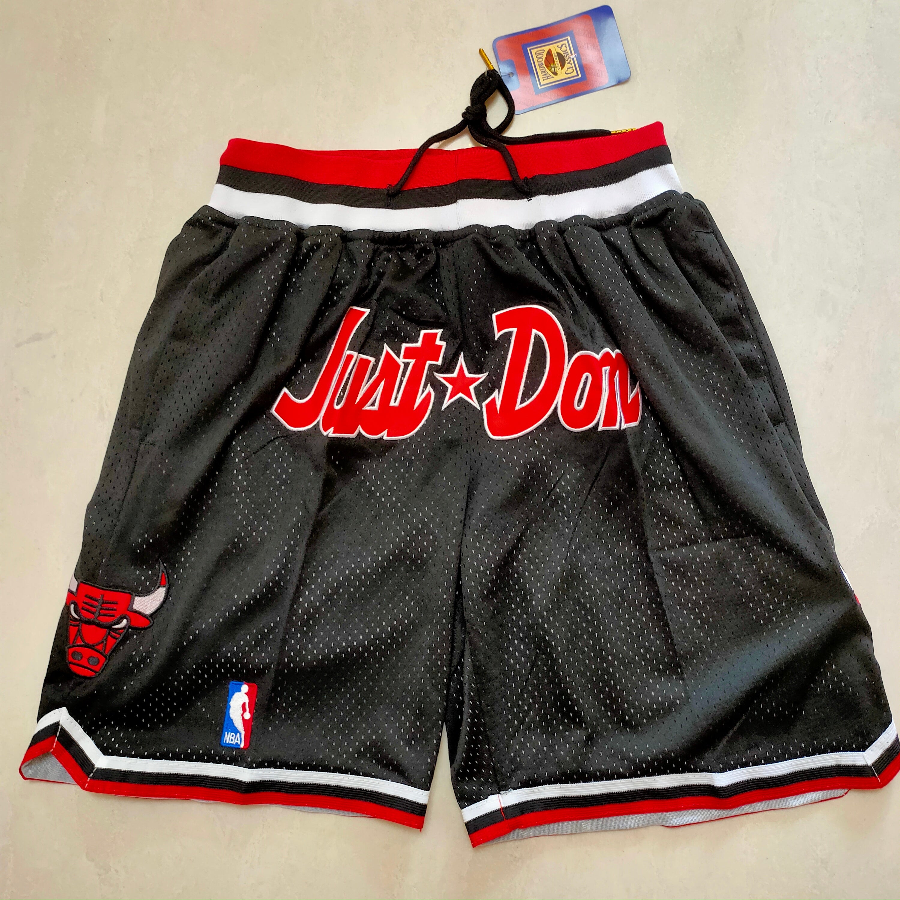 Chicago black/red just don shorts