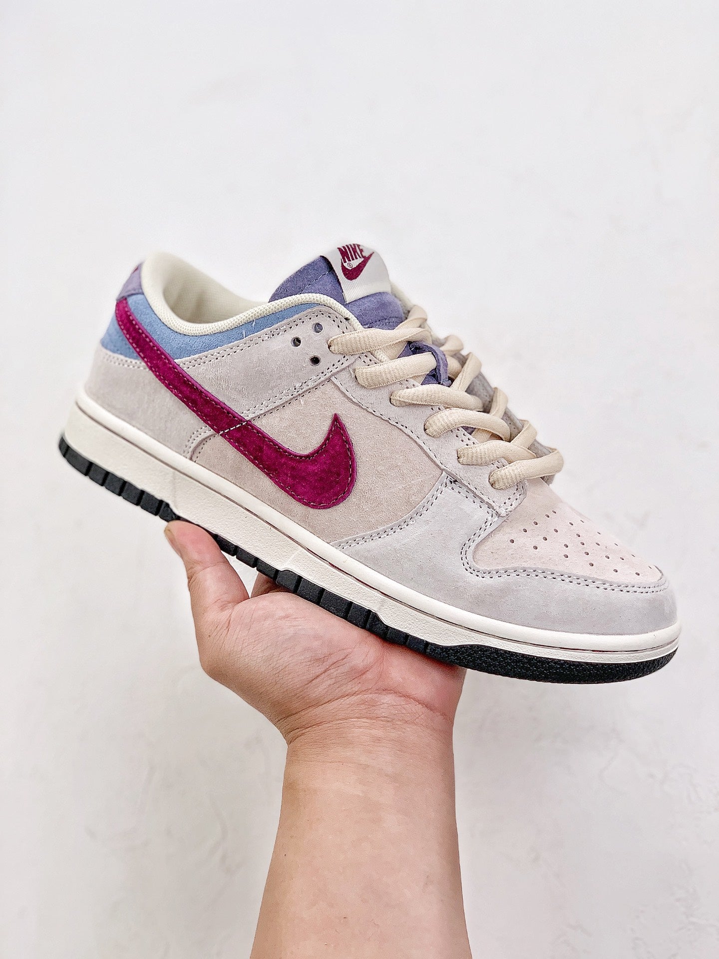 NIKE DUNK SB LOW "Beige wine"