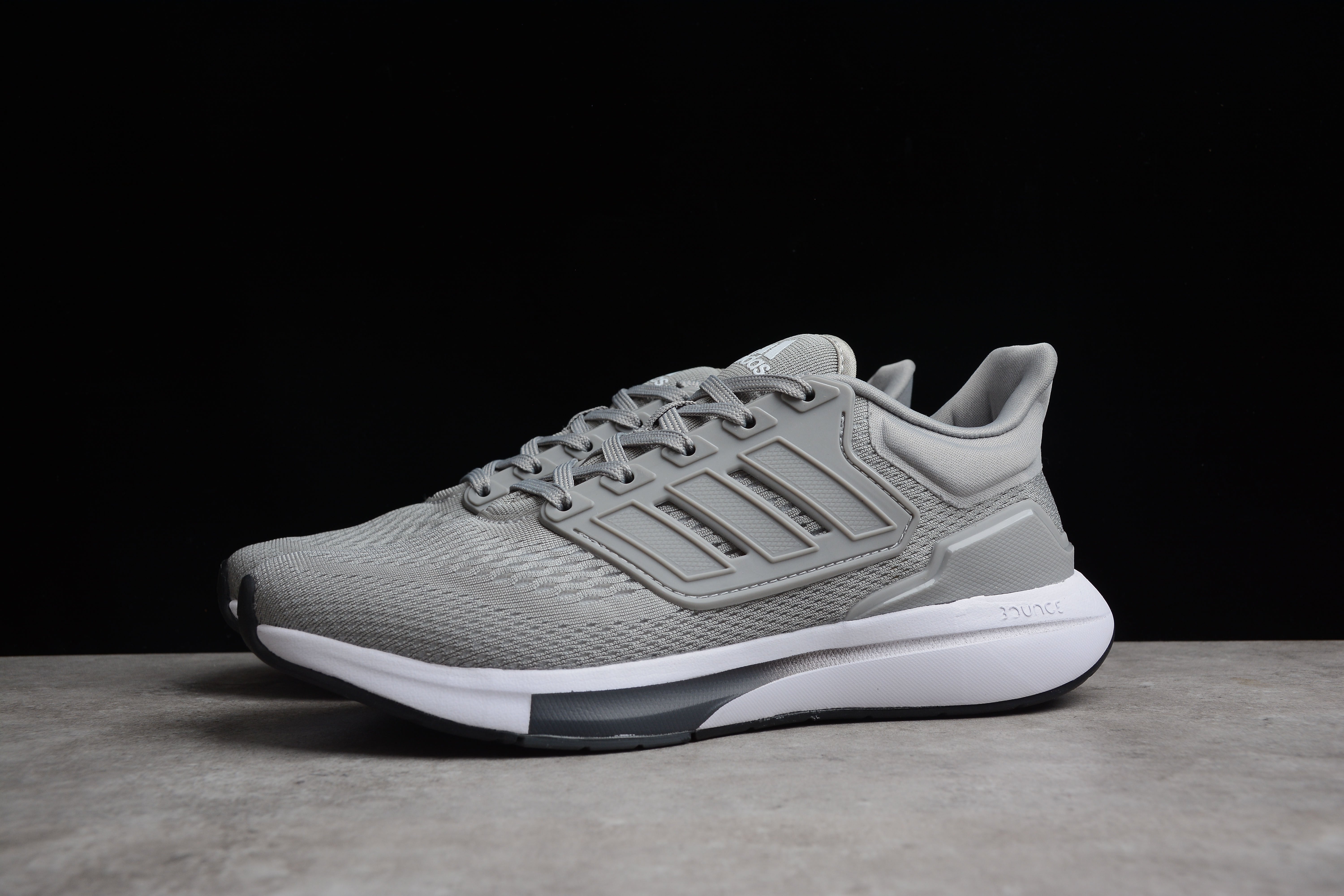 Adidas EQ21 RUN grey