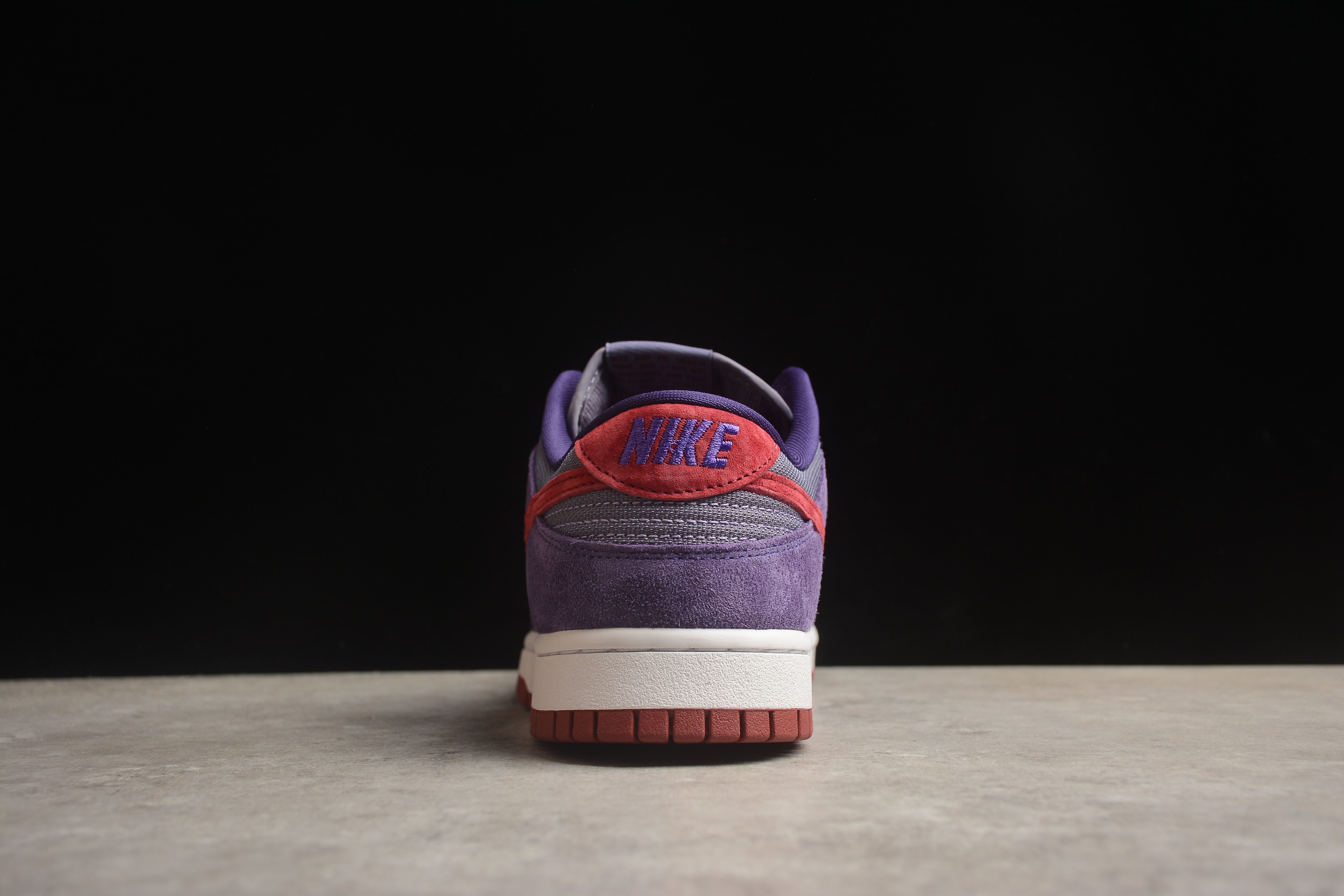 Nike SB dunk low plum raspberry love shoes