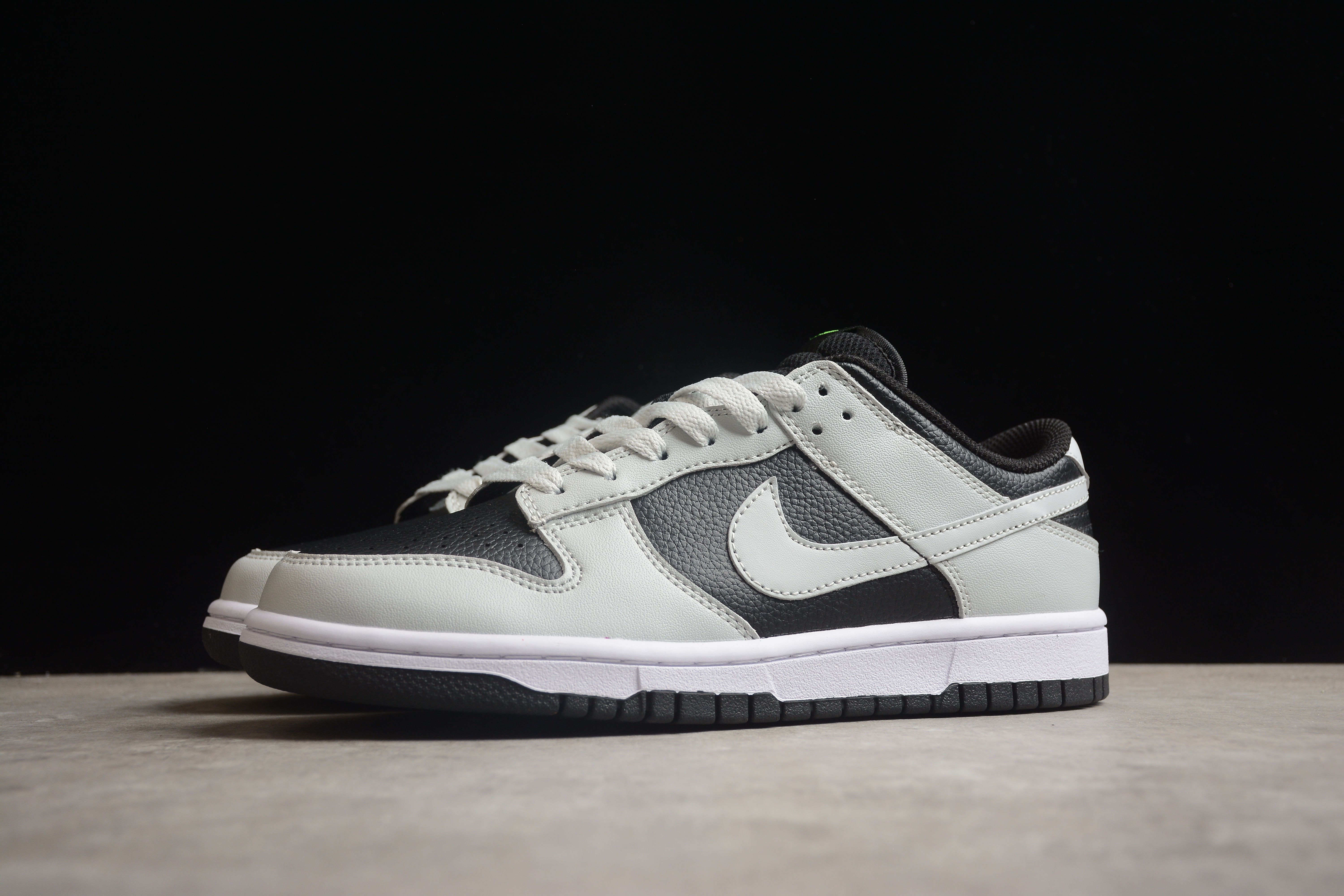 Nike SB dunk low black grey shoes