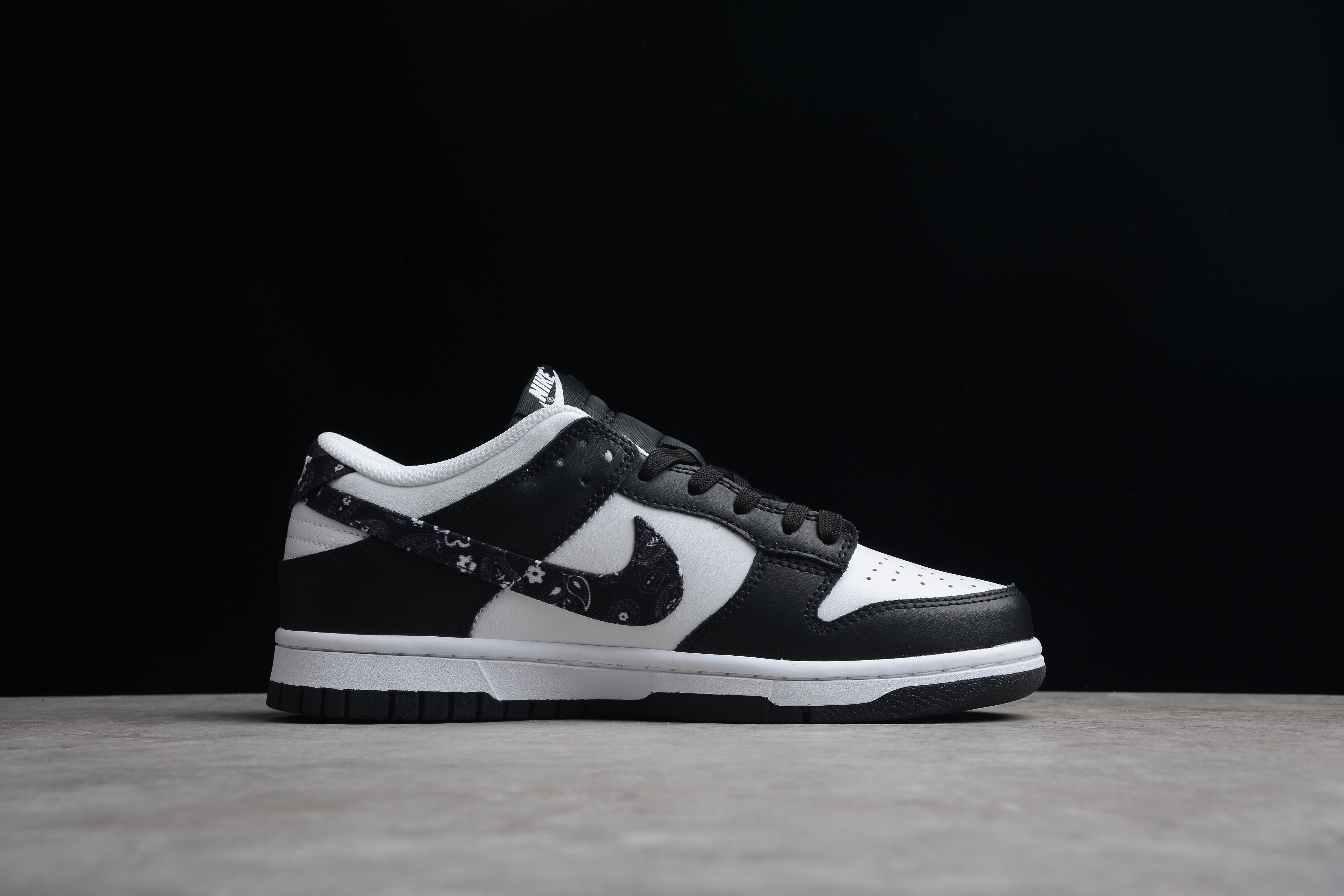 Nike SB low dunk black paisley shoes