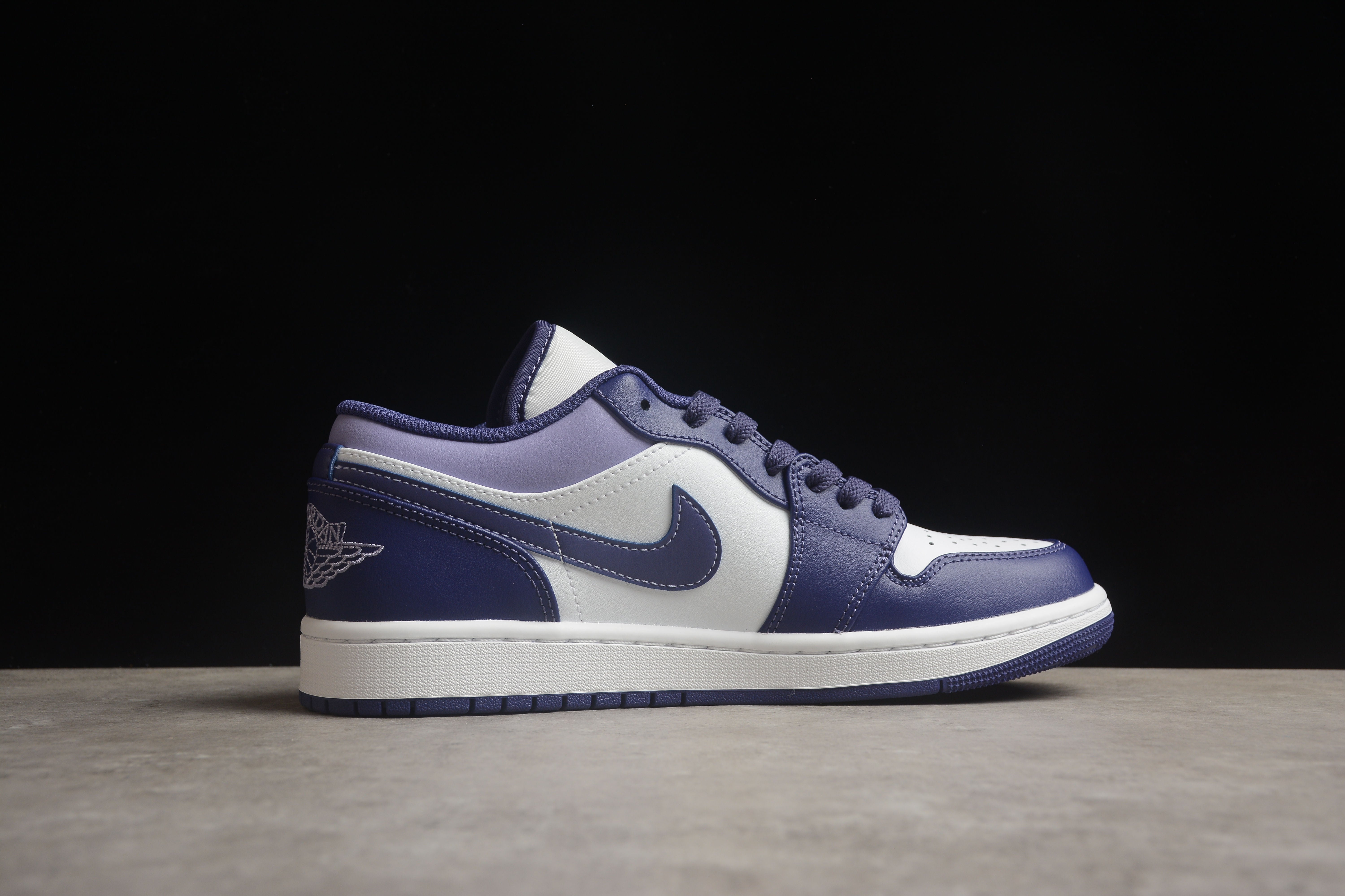 Air jordan low 1 purple