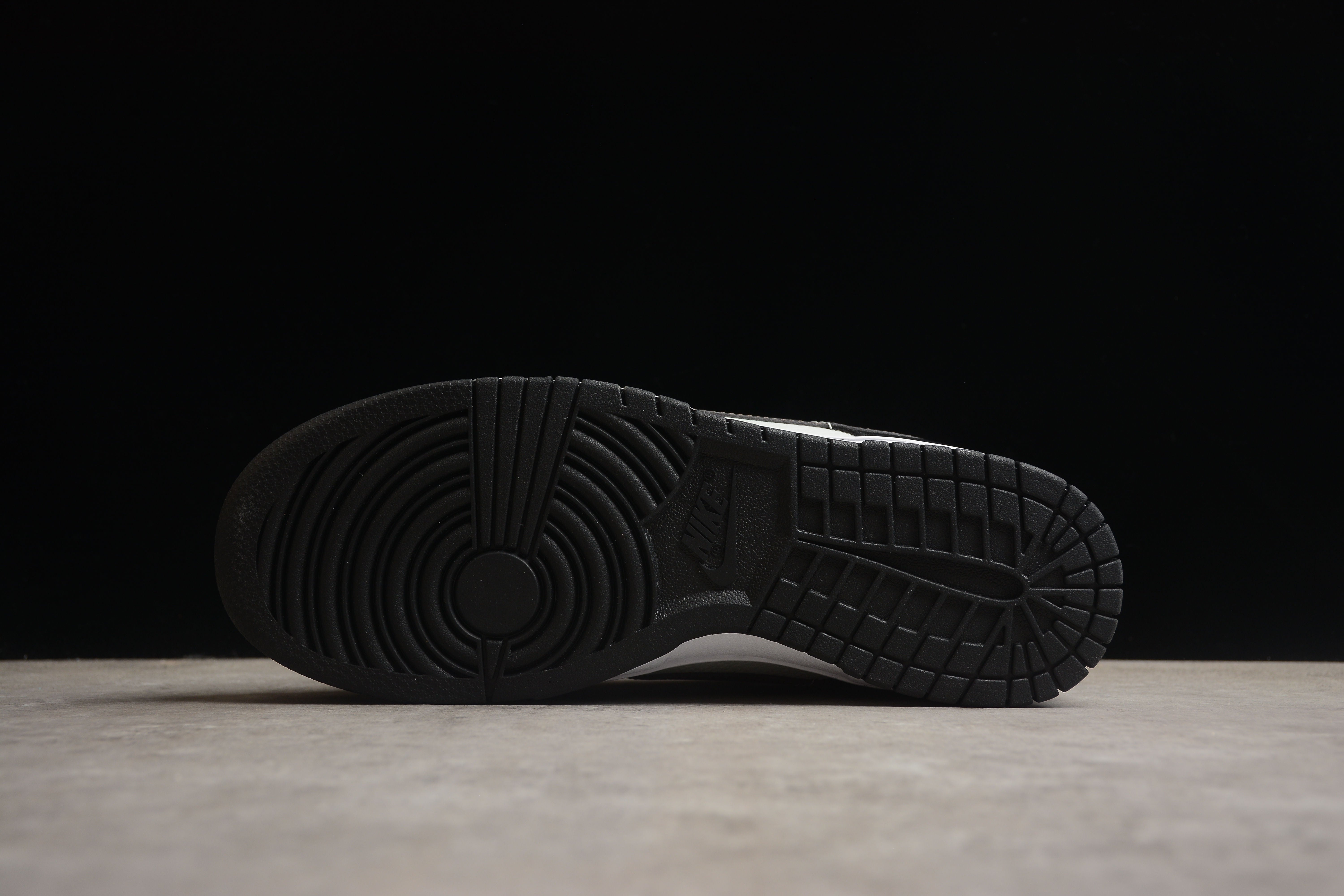 Nike SB dunk low black grey orange shoes