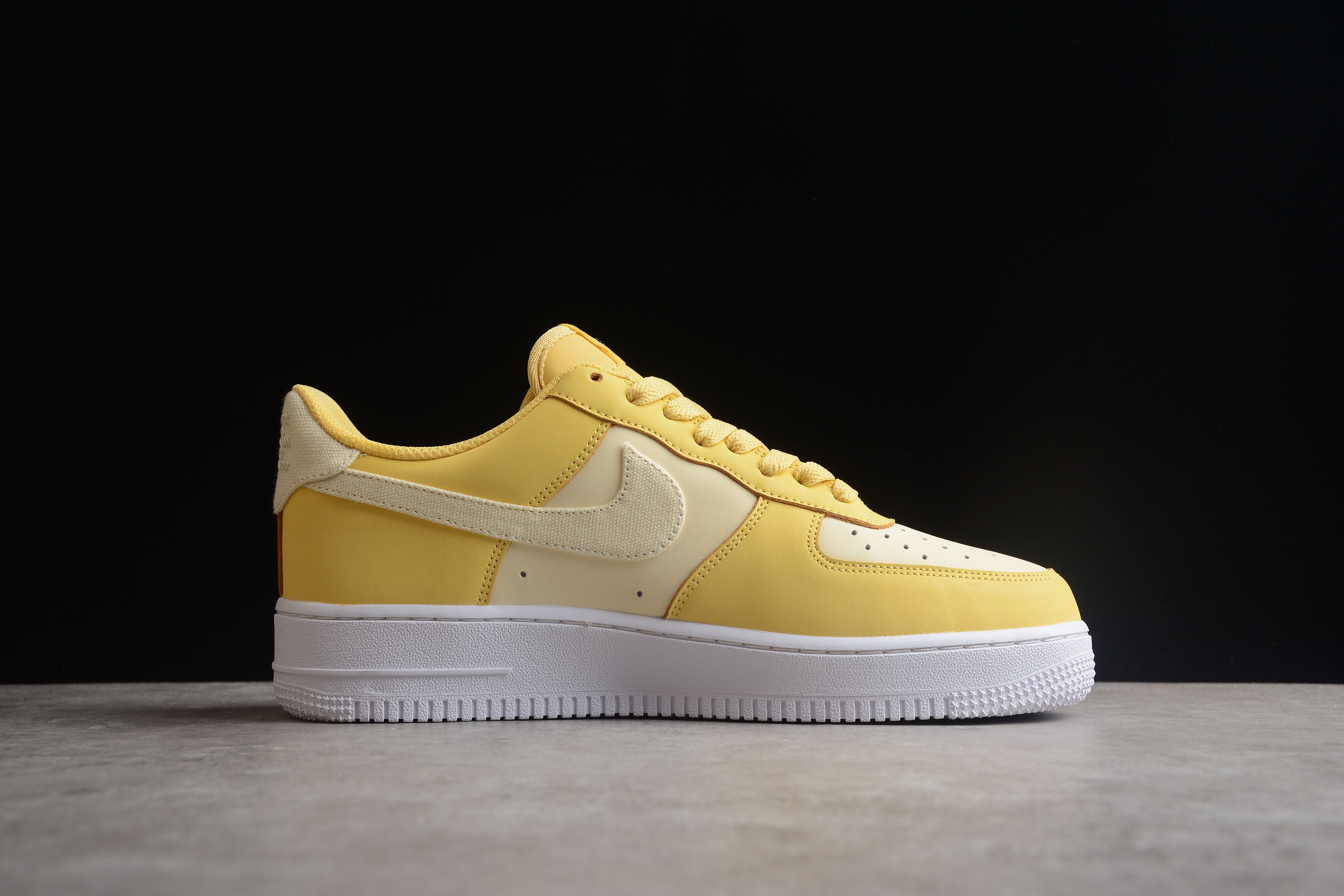 Nike airforce A1 full yellow shoes