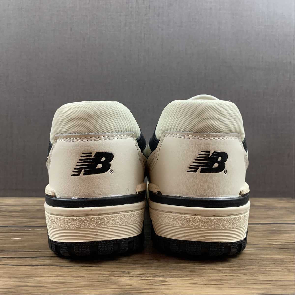 Chaussures NB 550 noir/beige