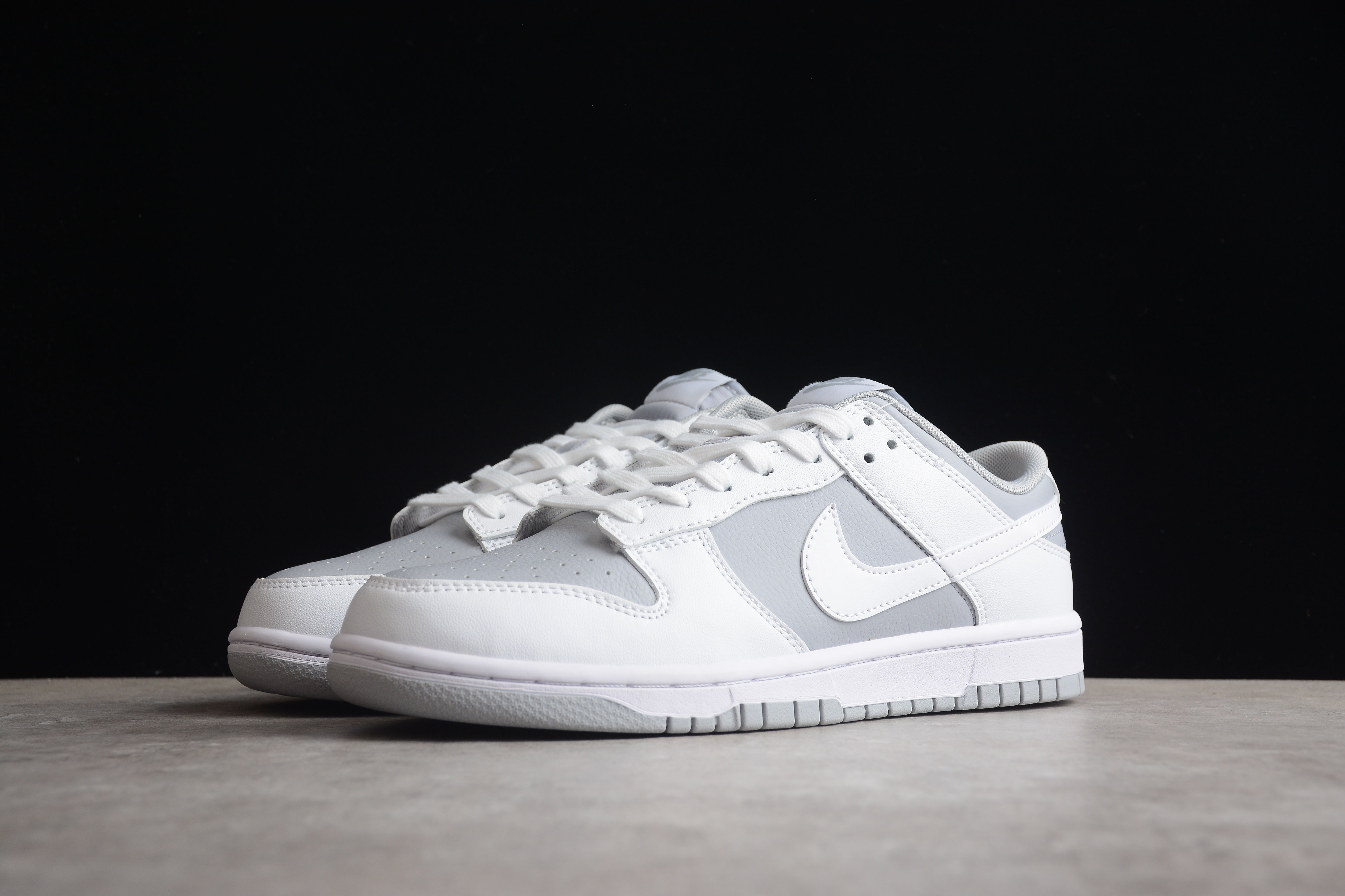 Nike SB dunk low grey shoes