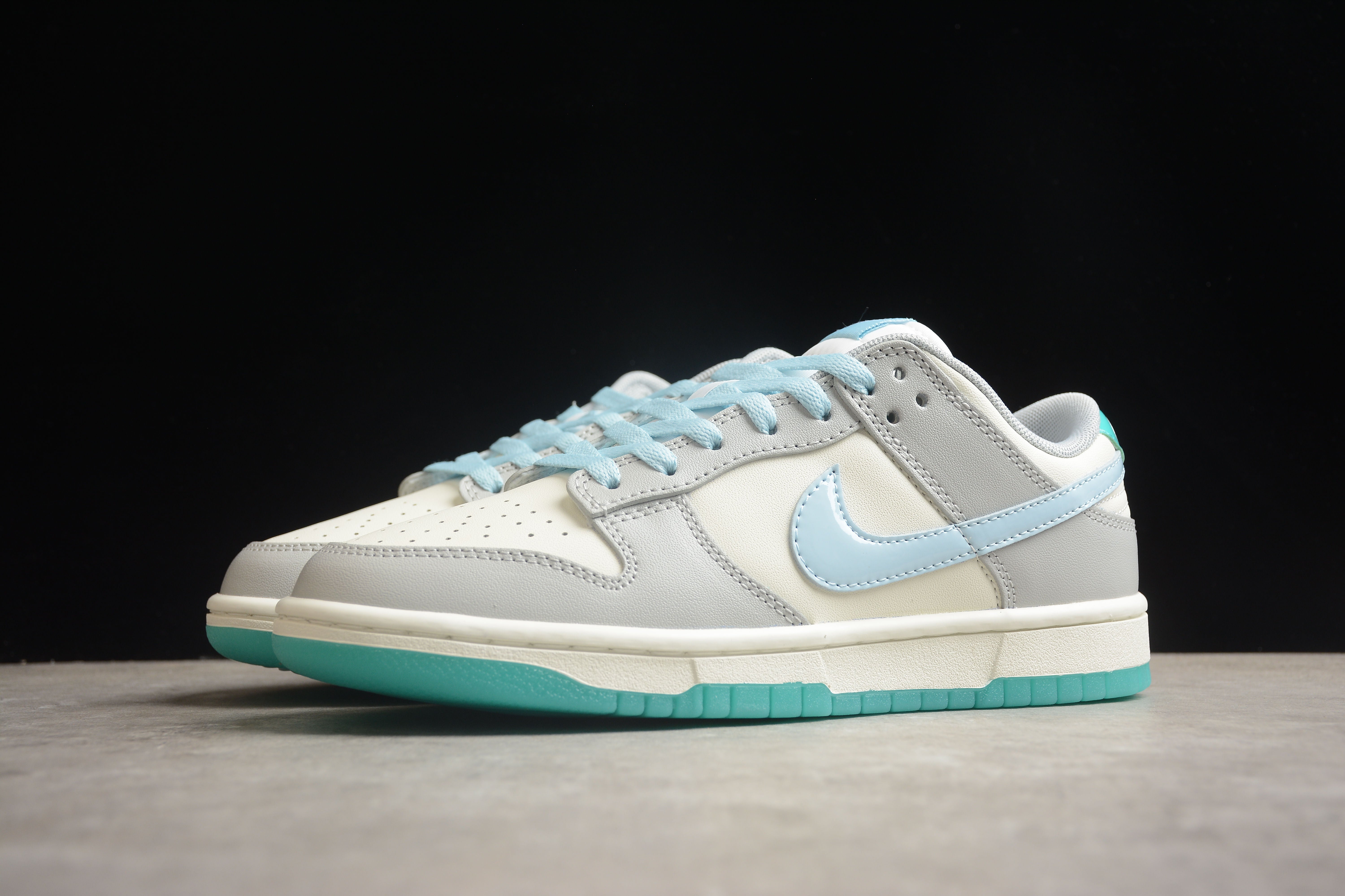 Nike SB dunk low 520 shoes