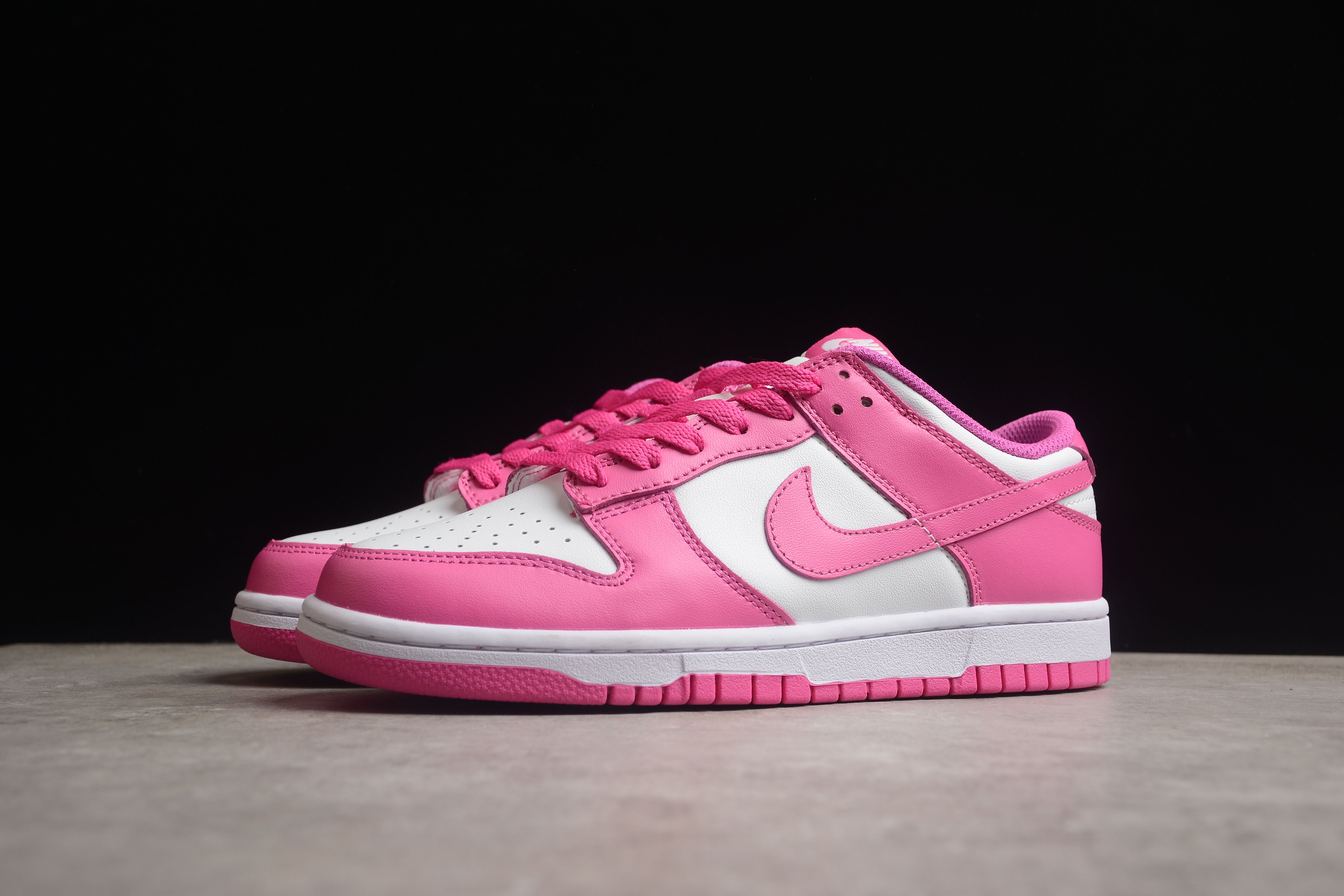 Nike SB dunk low chaussures rose vif