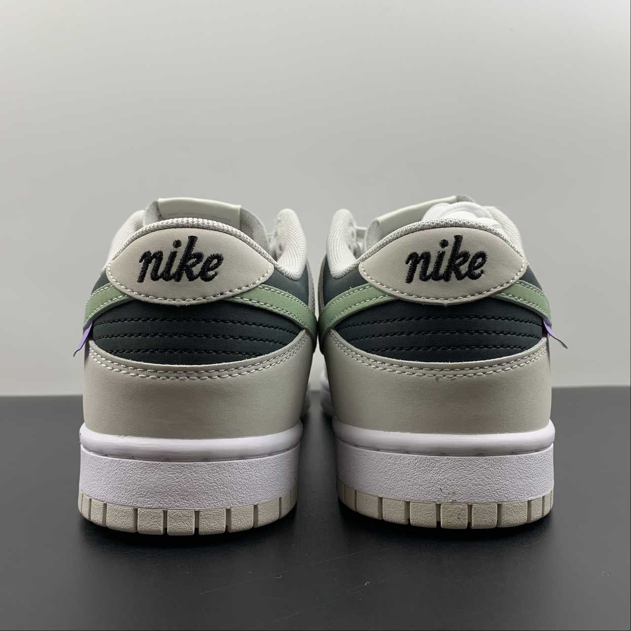 Nike SB low dunk uv light shoes