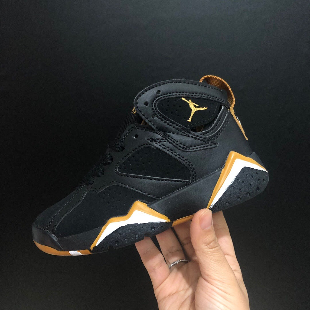 Nike air jordan retro black orange shoes