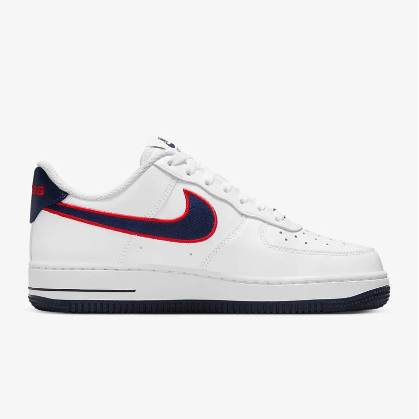 Chaussures Nike airforce A1 blanches et noires et rouges