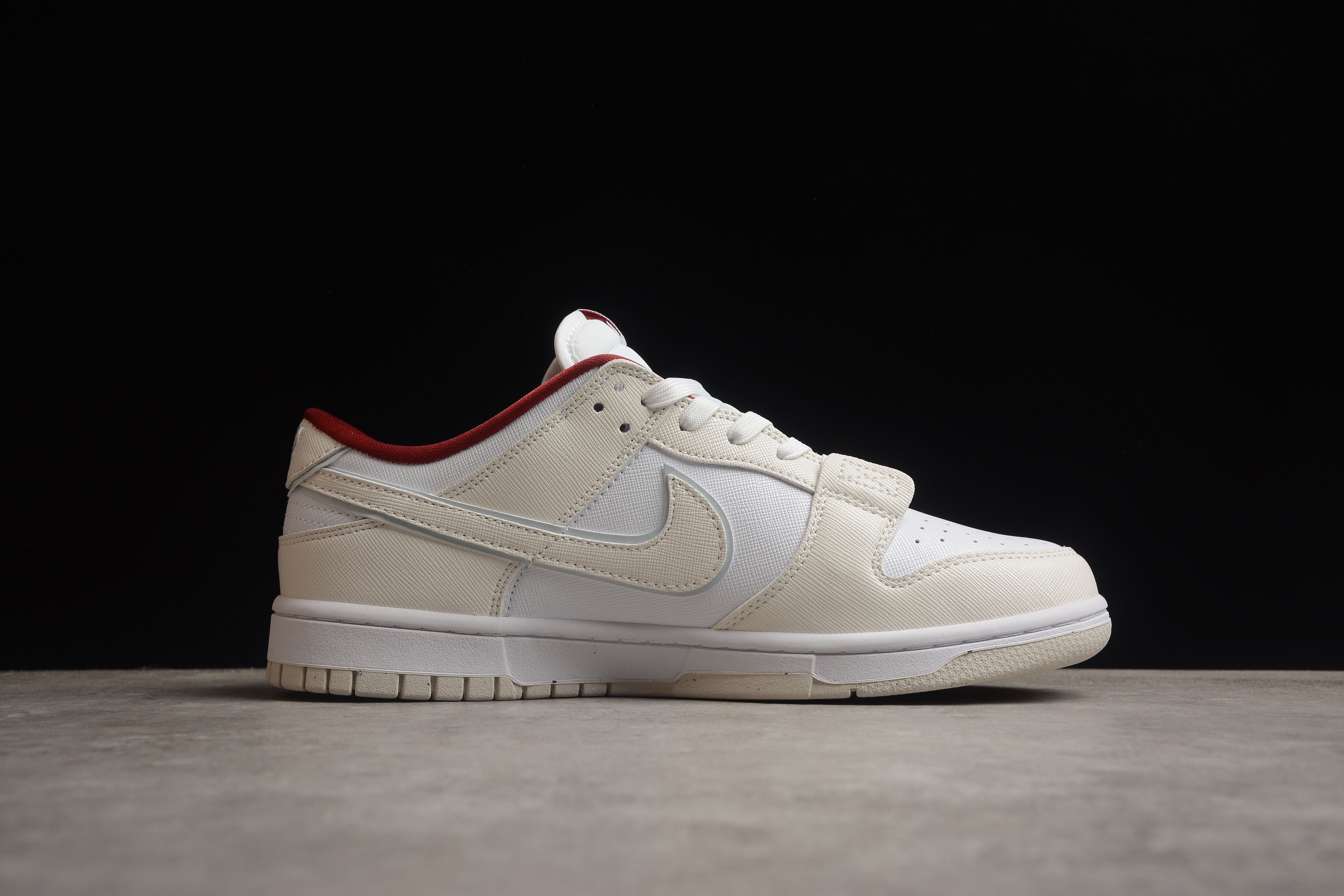 Nike SB dunk low metal buckle shoes