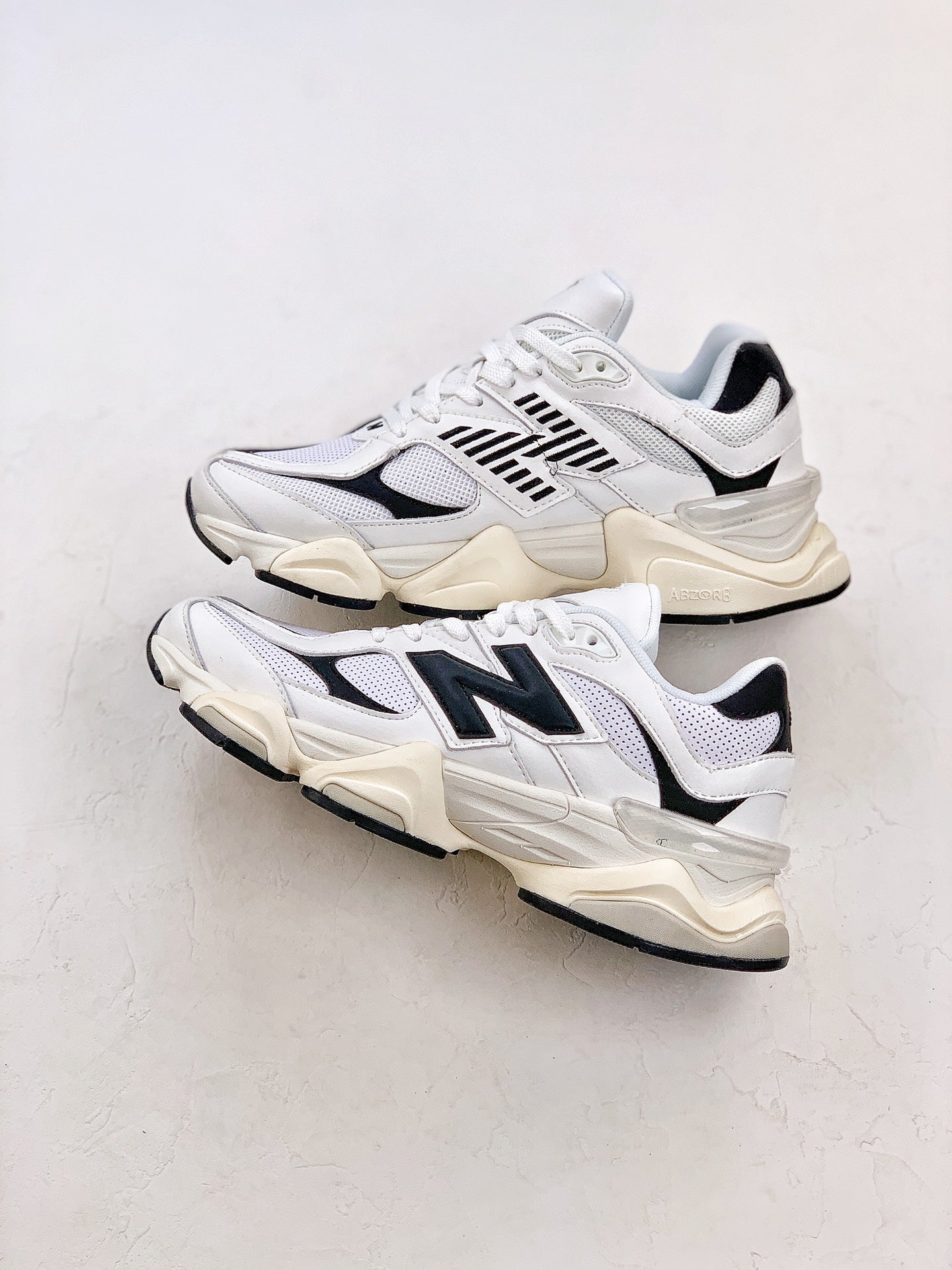 New Balance NB 9060 White/Black