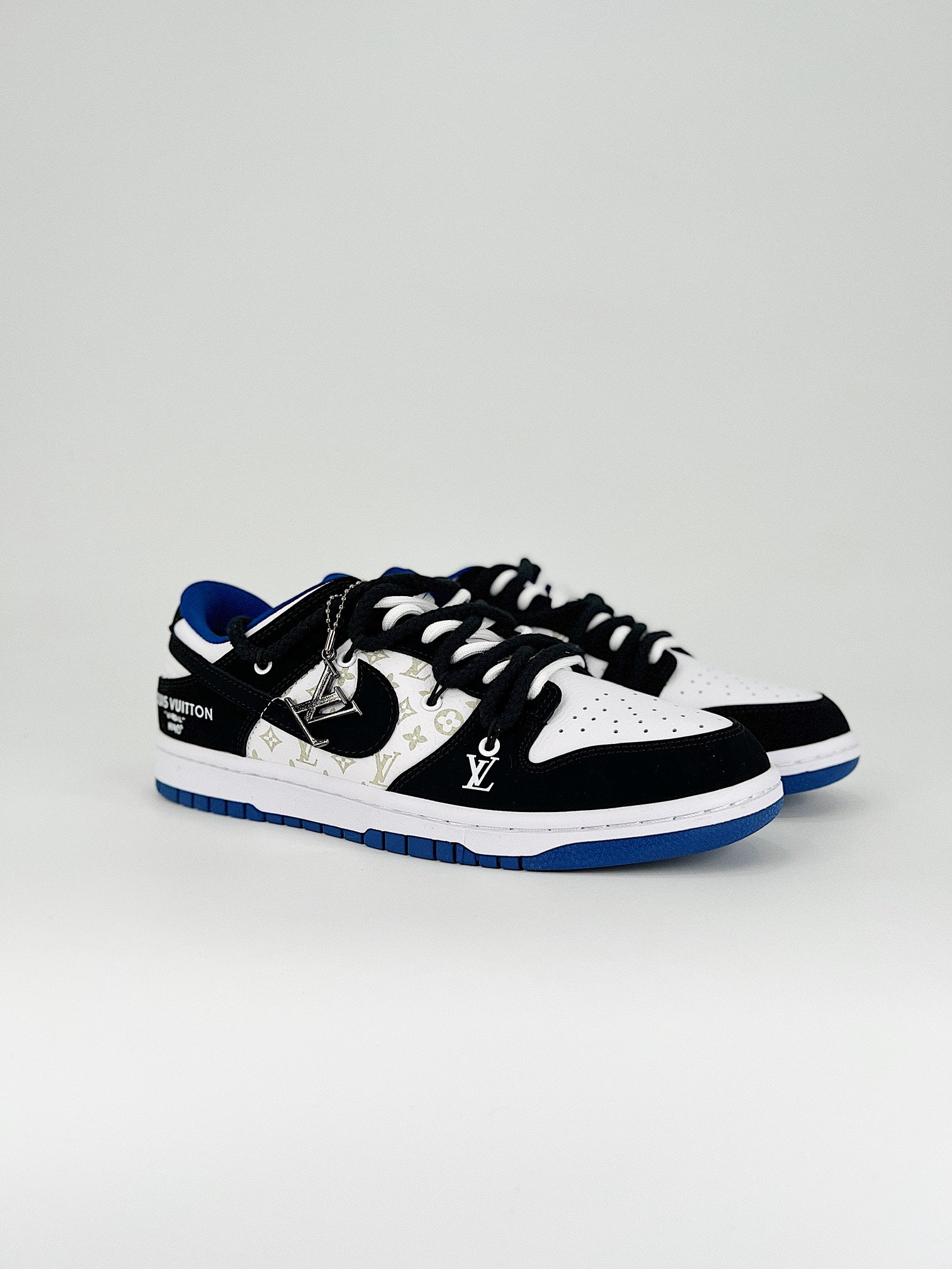 Nike SB Dunk Low black blue