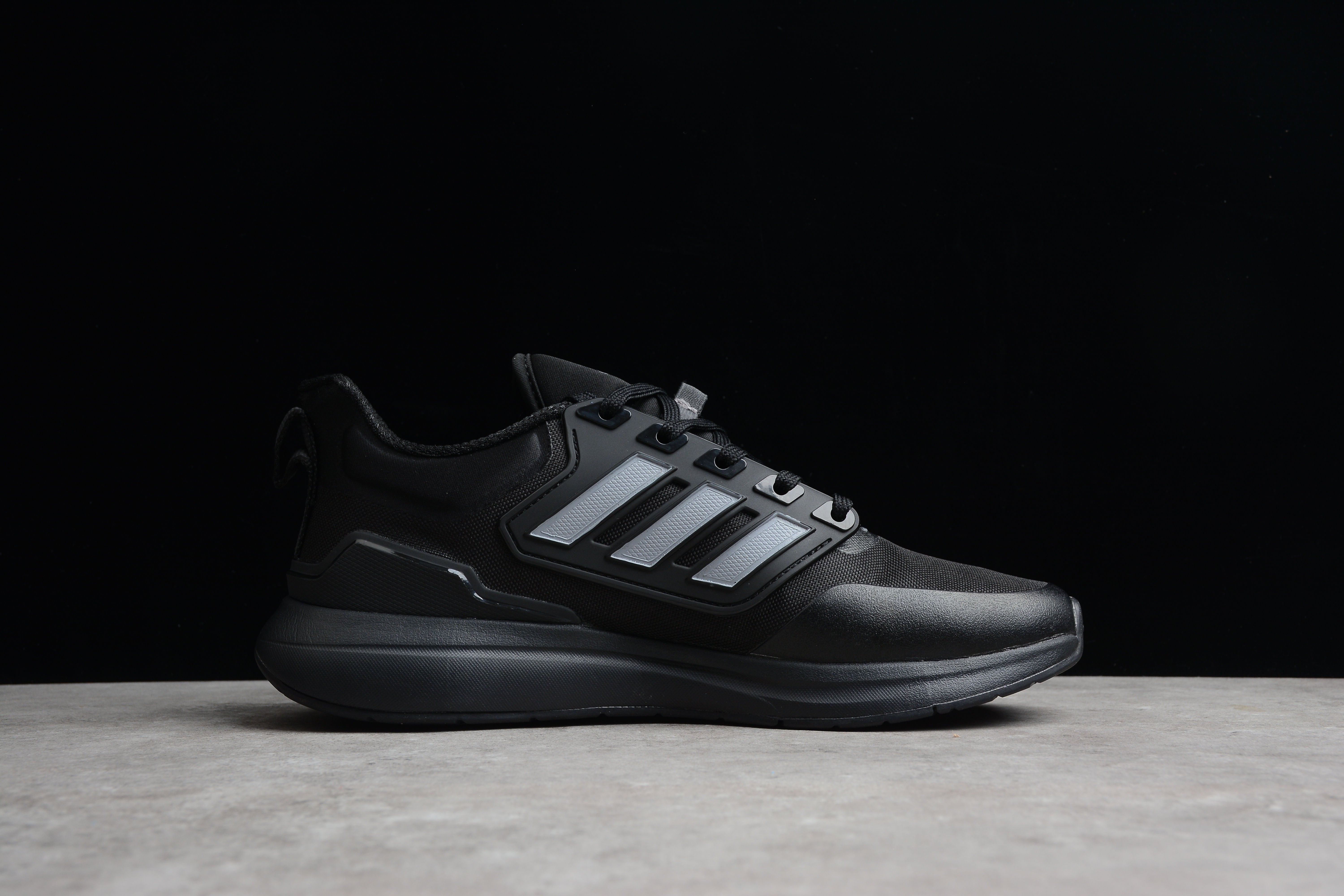 Adidas EQ21 RUN black