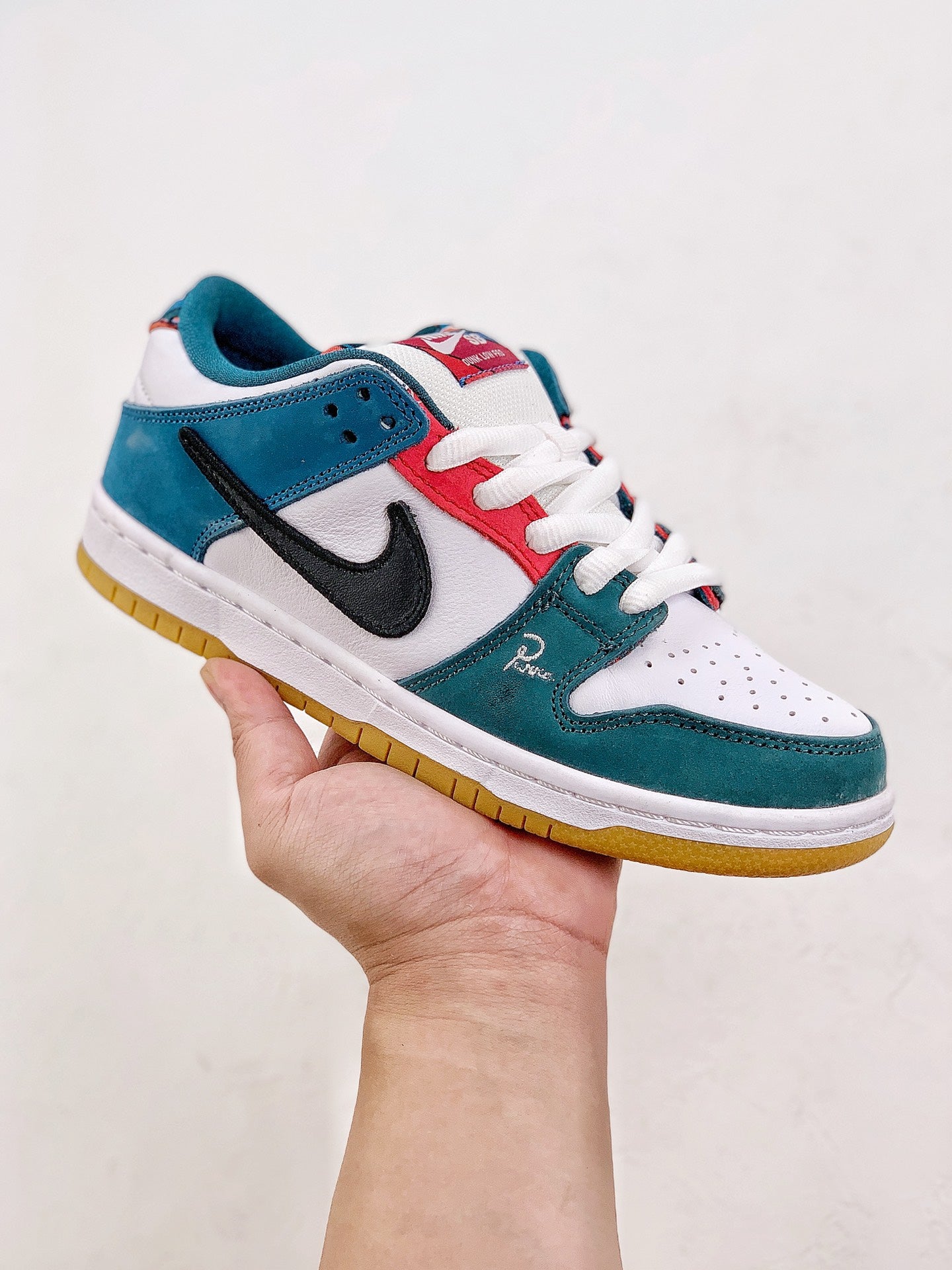Nike SB Dunk Low "Blue green red "
