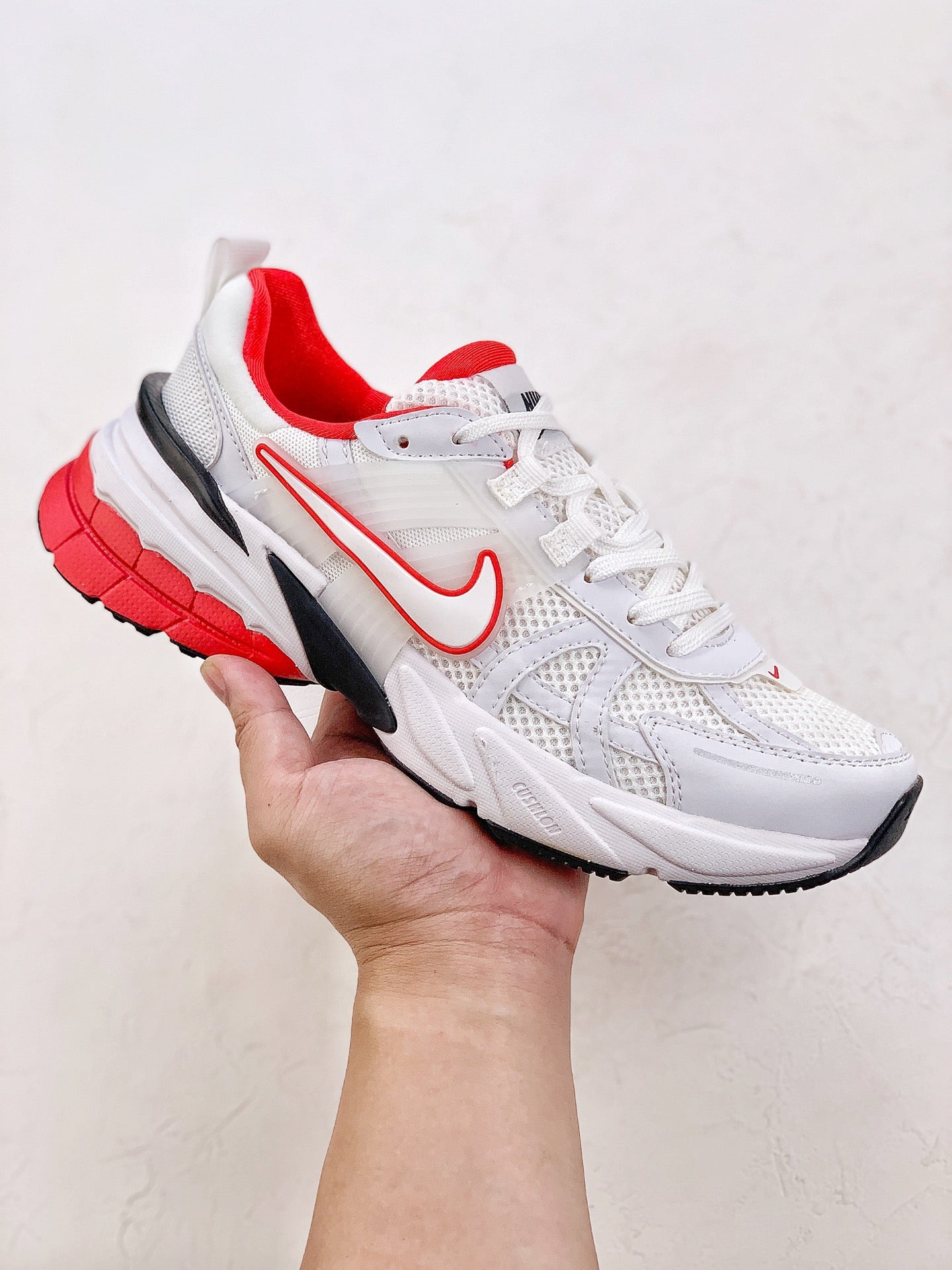 Nike V2k run red