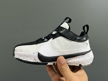 Nike air jordan retro rouge blanc bleu chaussures