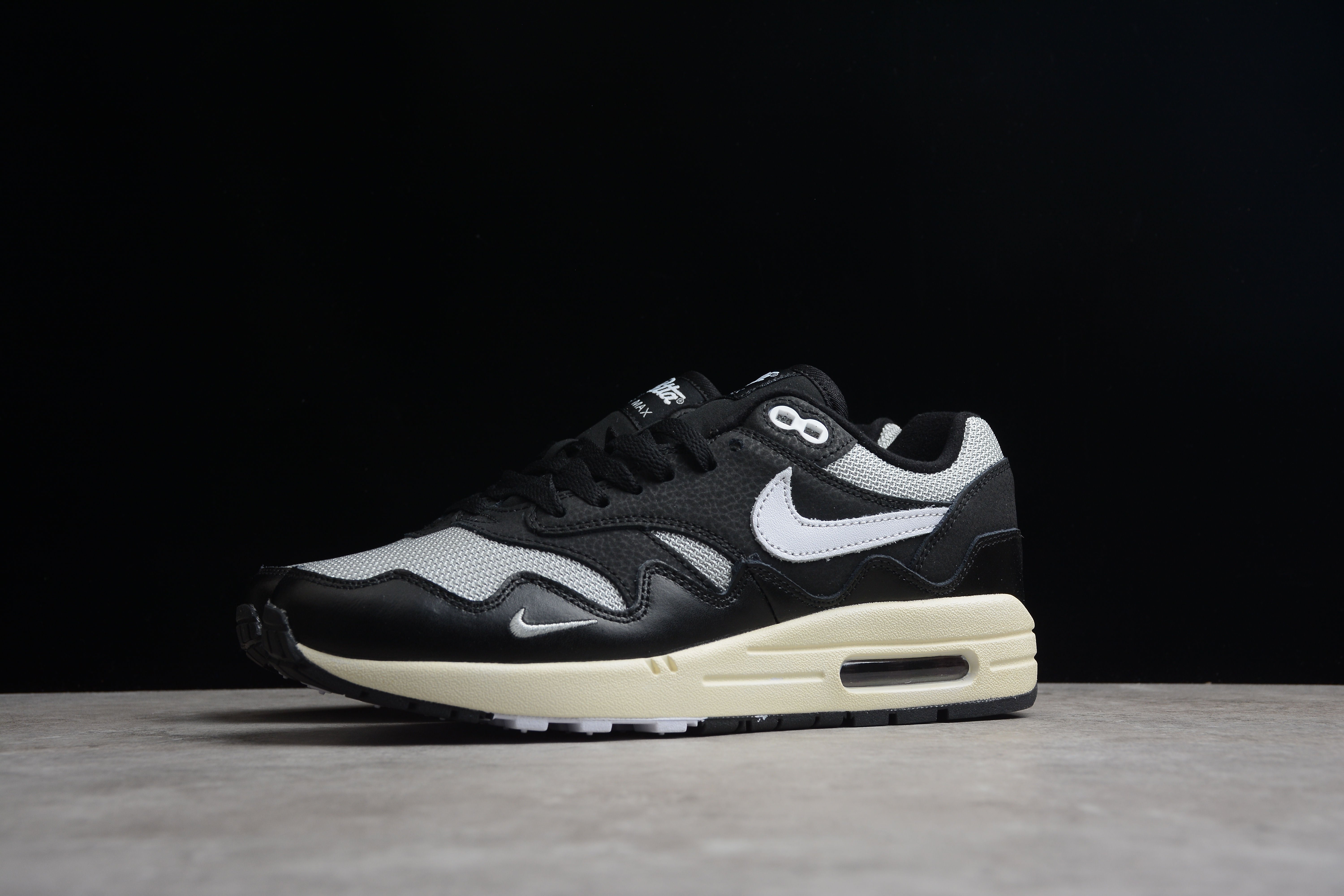 Nike Air max 1 x kasina black