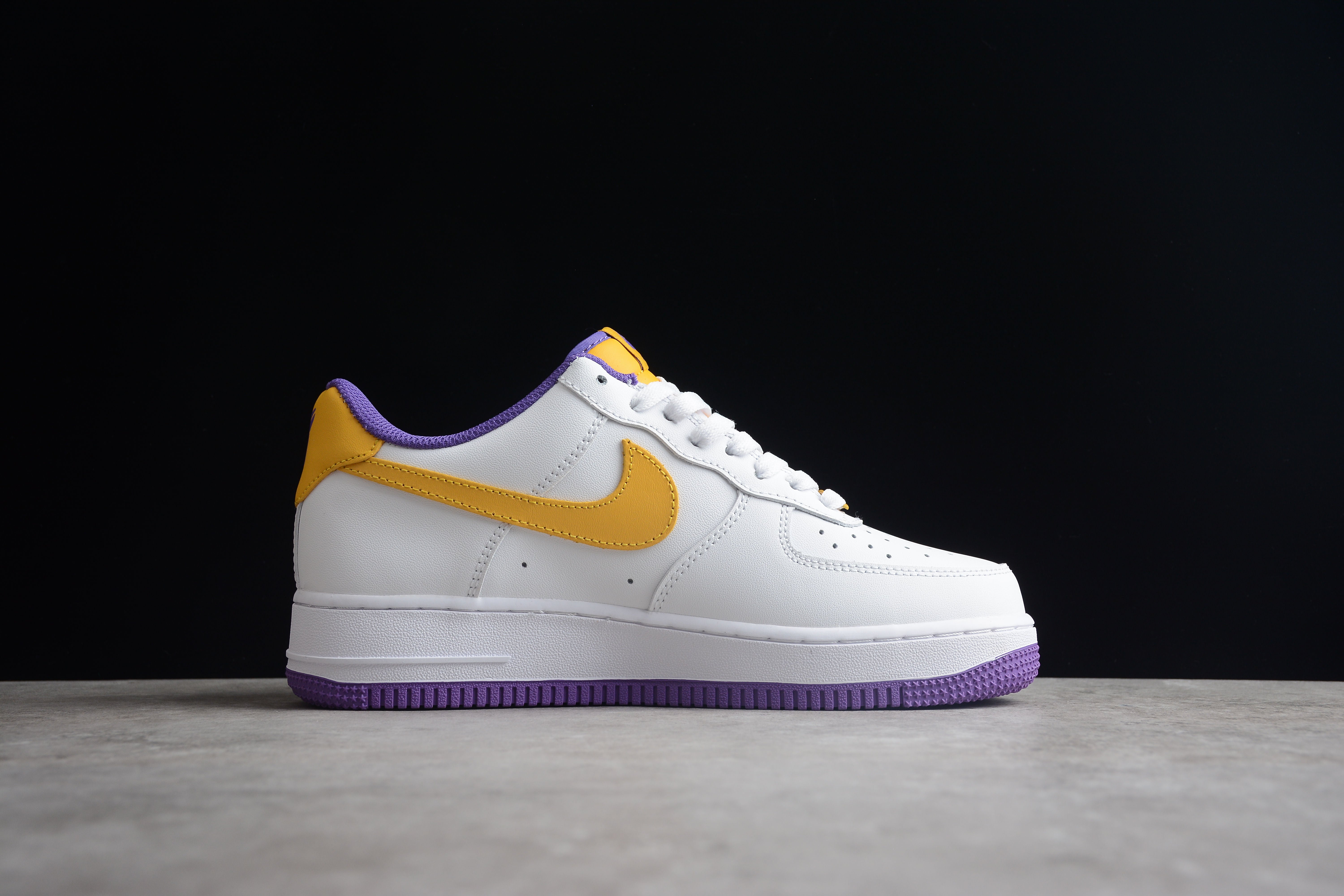 Chaussures Nike Air Force A1 Kobé