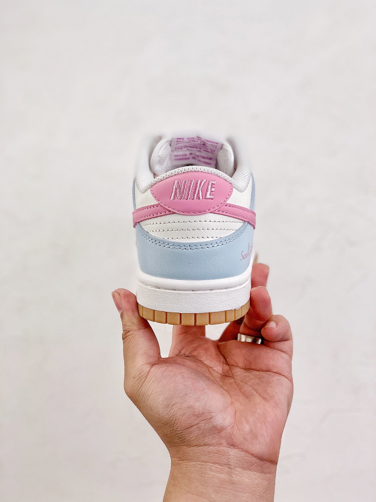 NIKE DUNK SB LOW "light blue pink "