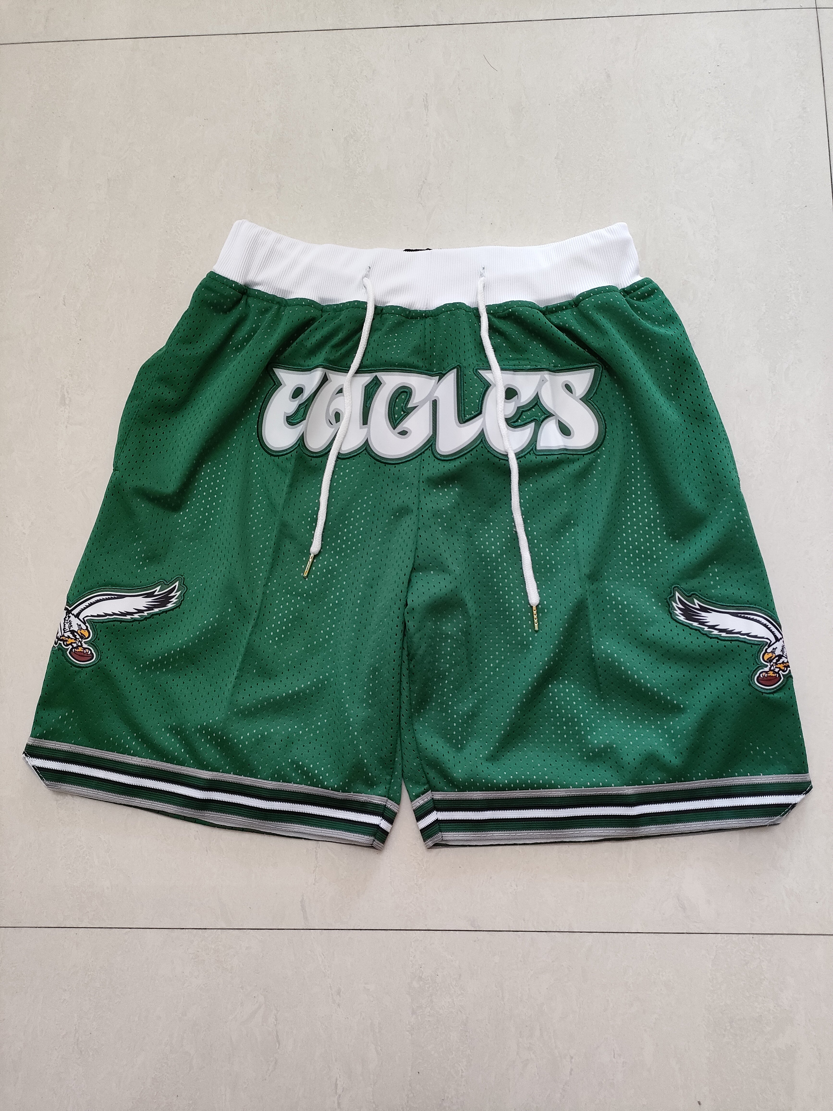 Short vert des Eagles des Hawks d'Atlanta