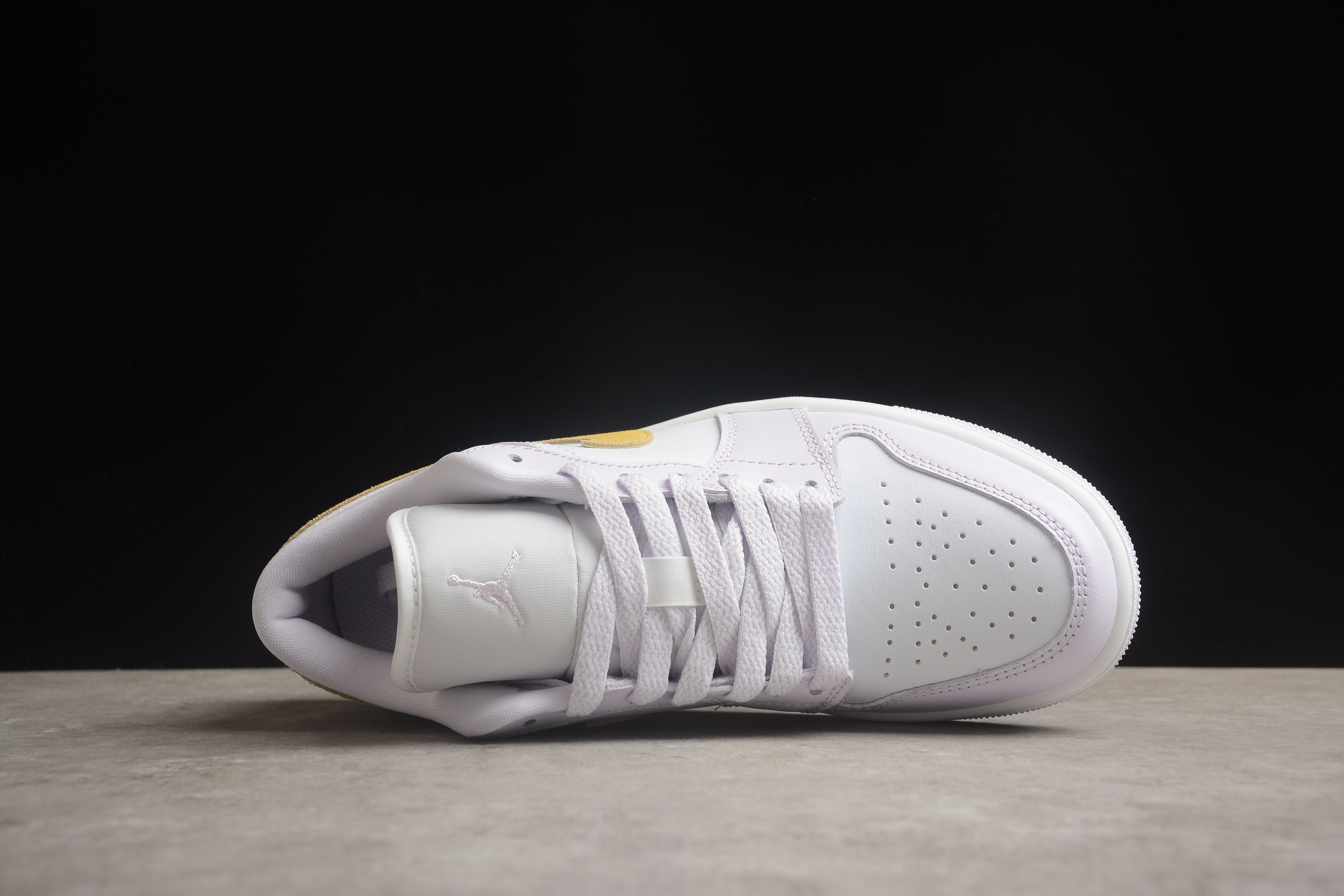 Air jordan low 1 light purple