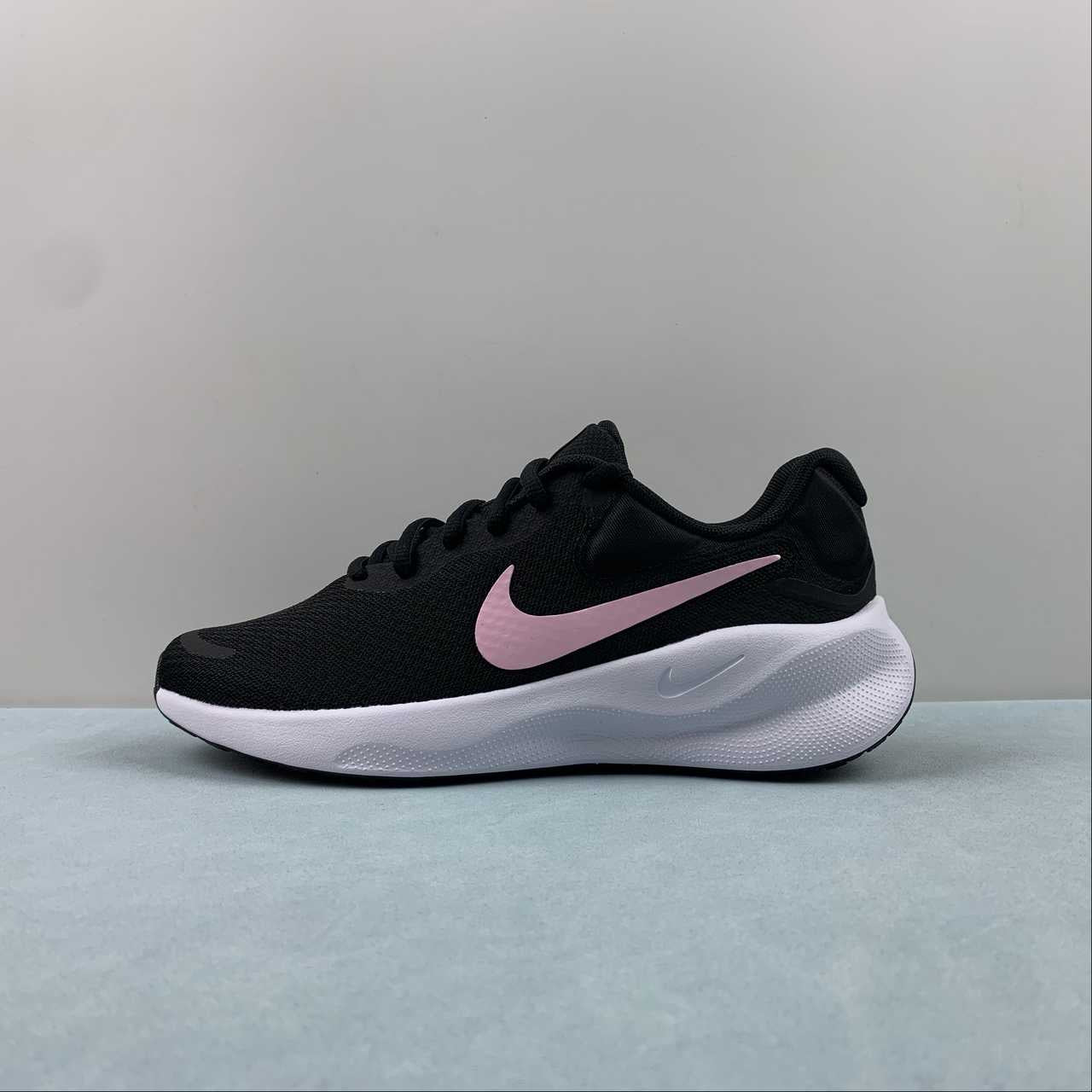 Chaussures Nike revolution 7 noires et roses