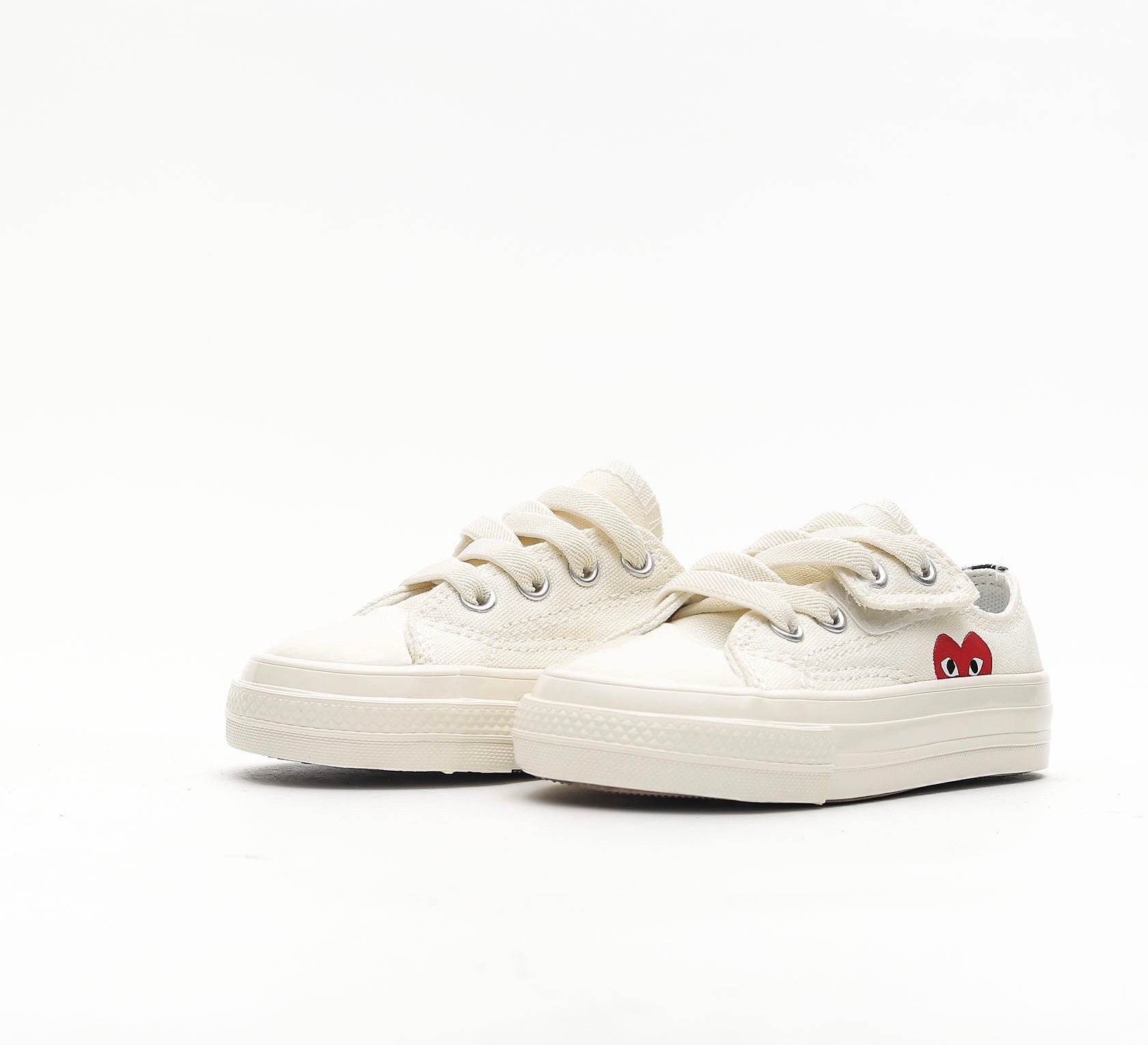 Converse heart white shoes