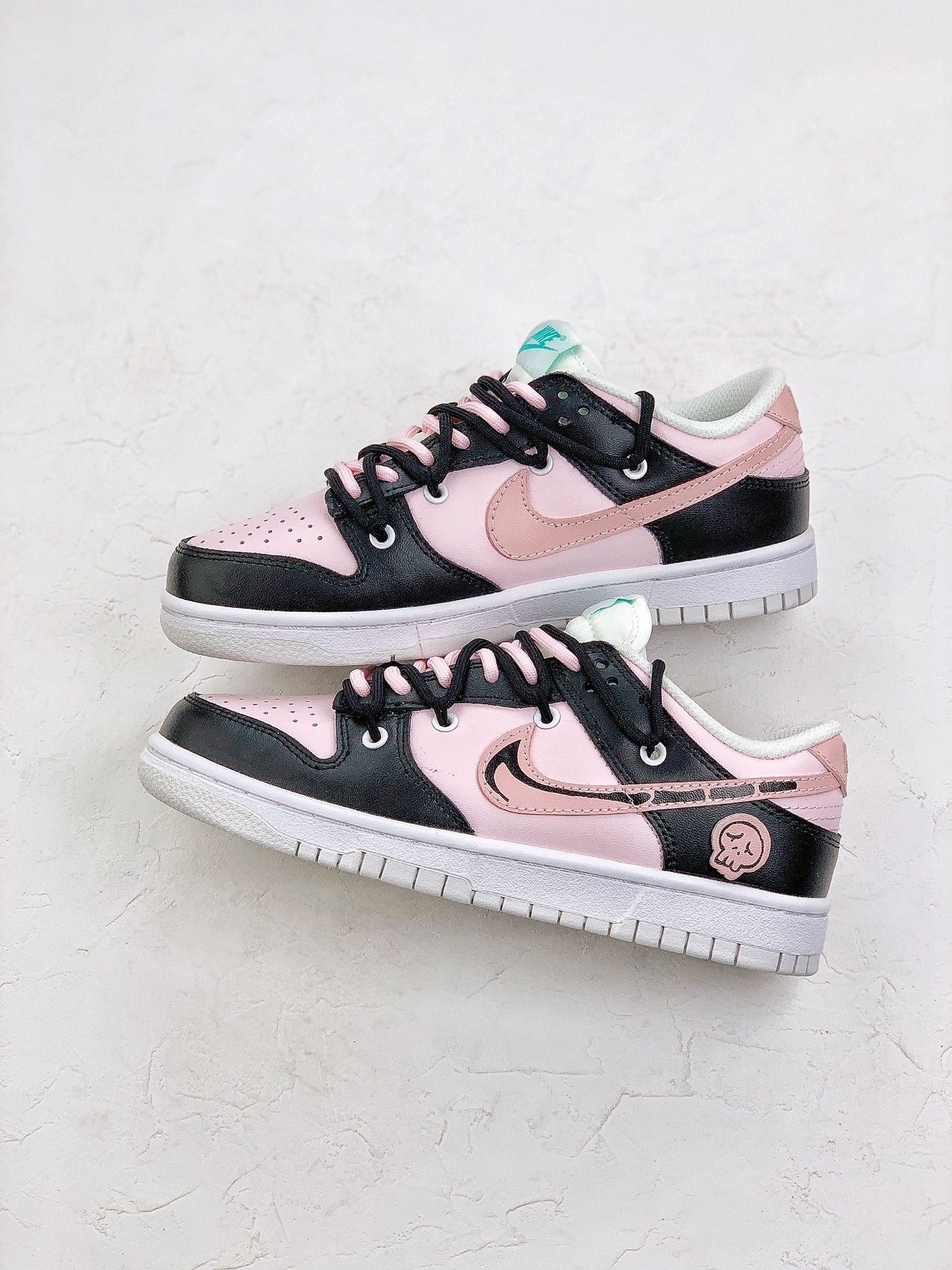 NIKE DUNK SB LOW " Pink black "