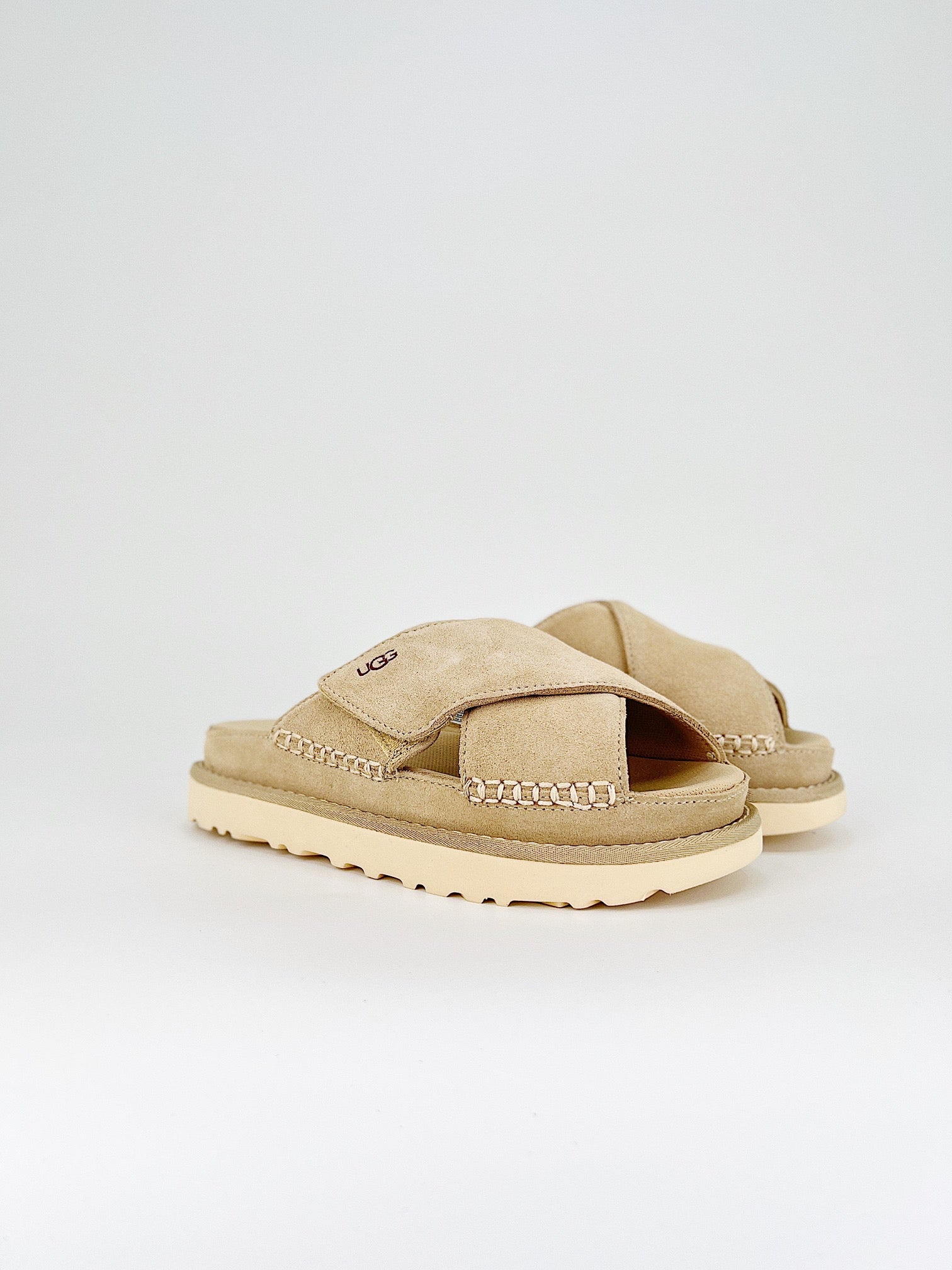 UGG Goldenstar Cross slides Sand