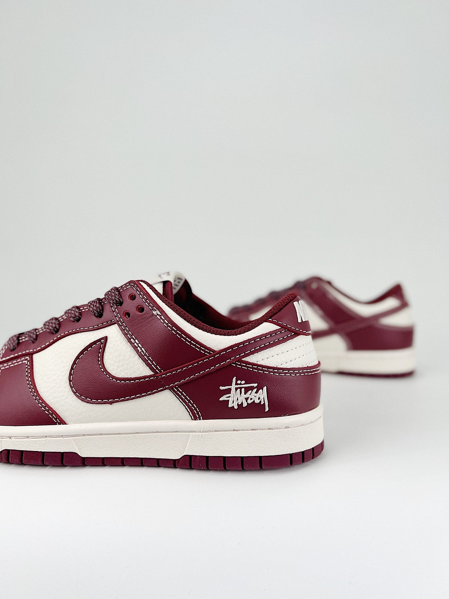 Nike SB Dunk low dark red