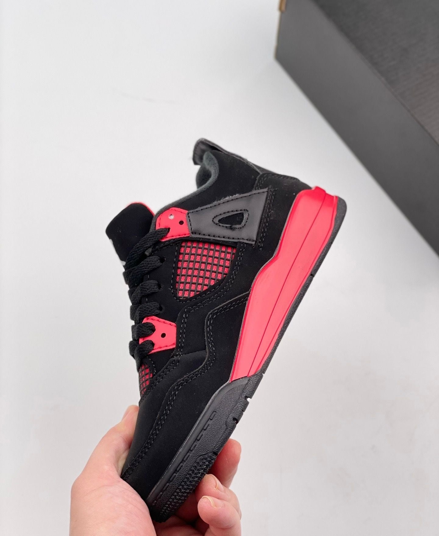 Nike air jordan 4 red thunder  shoes