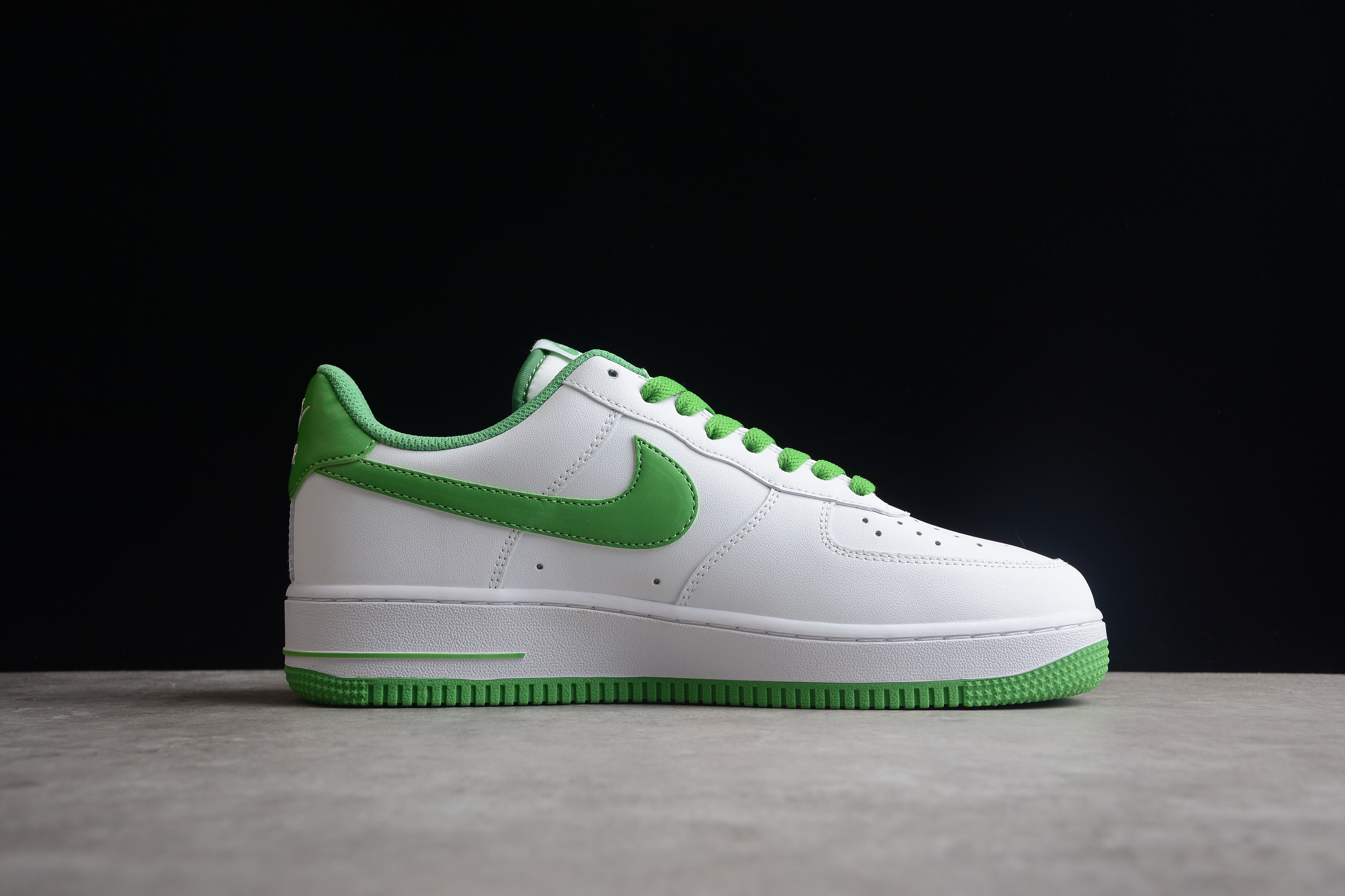 Nike airforce A1 green shoes