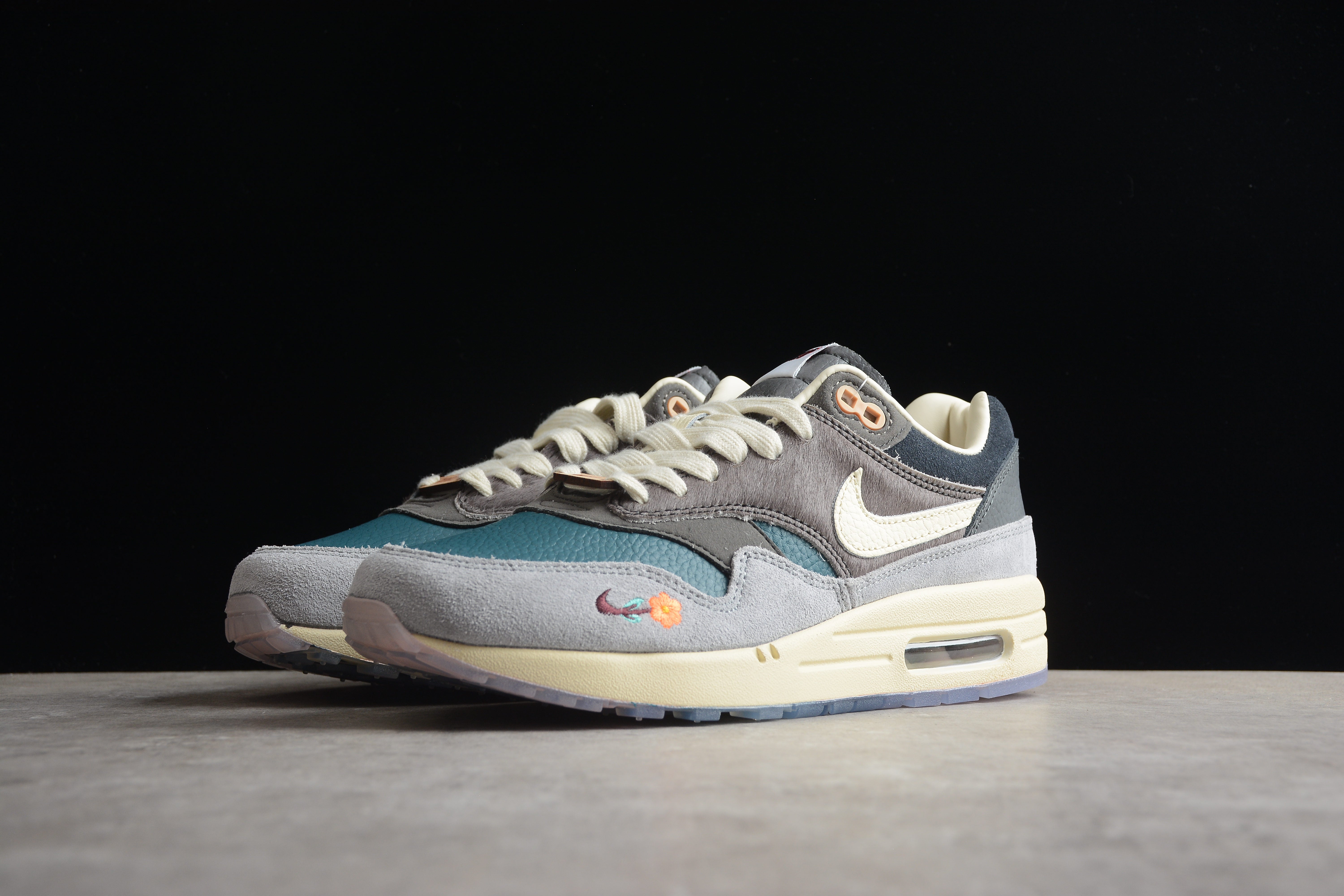 Nike Air max 1 x kasina won ang grey