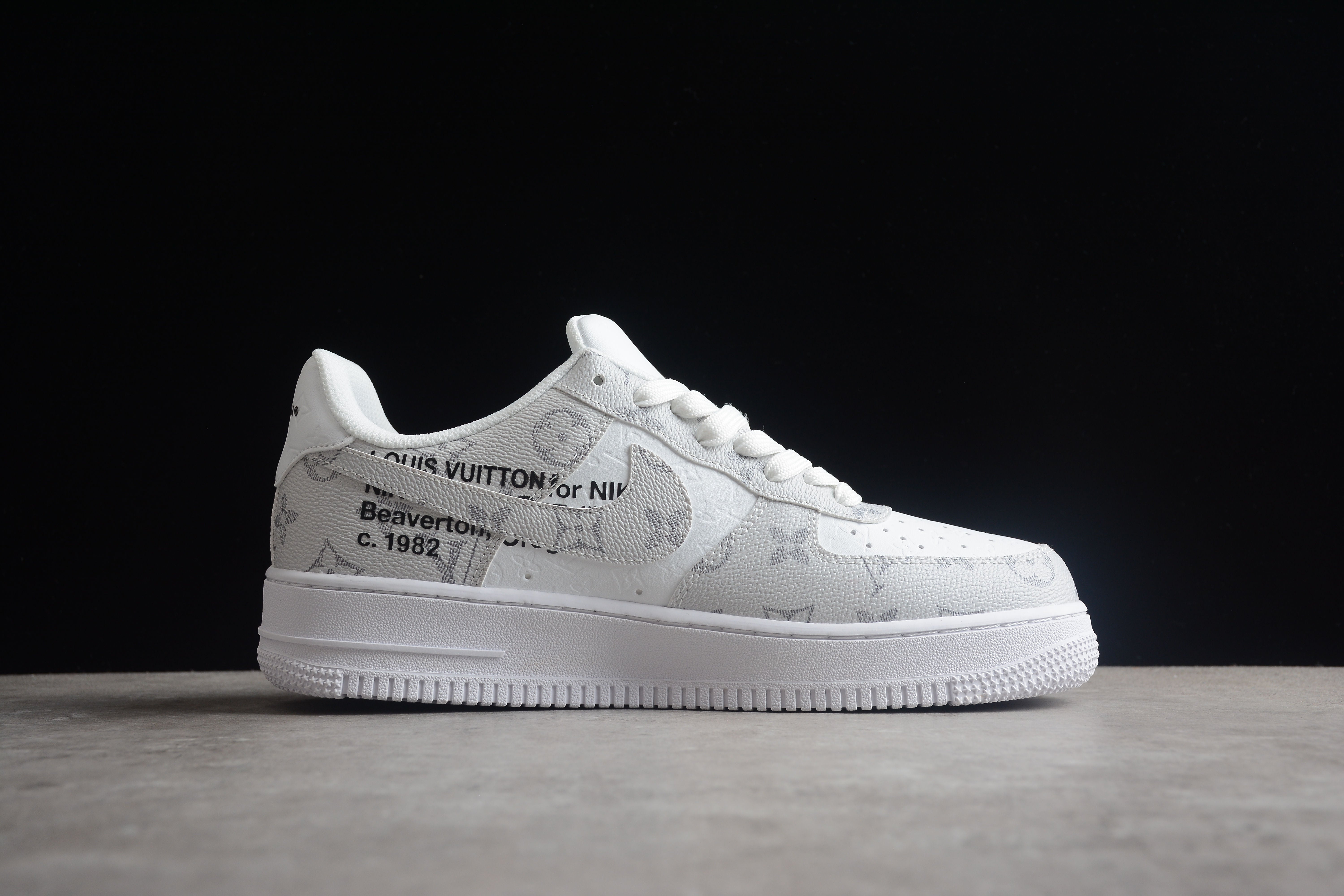 Nike airforce A1 gris LV chaussures