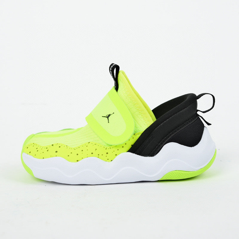 Chaussures Jordan requin jaune