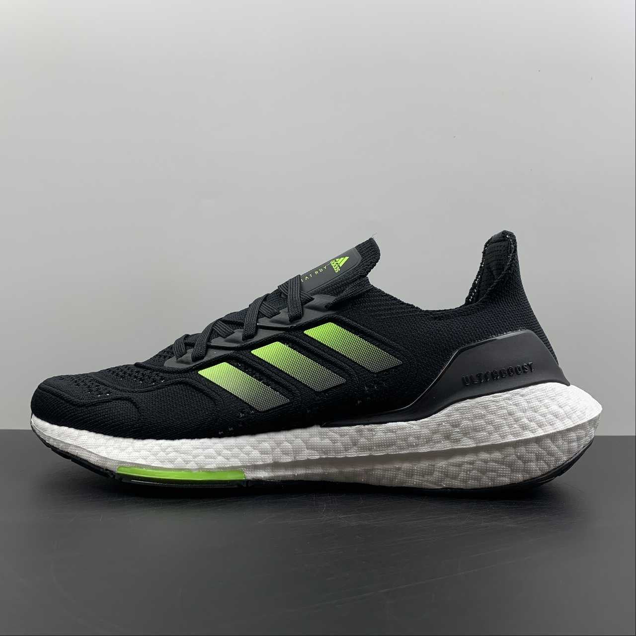 Chaussures Adidas ultraboost noir/jaune
